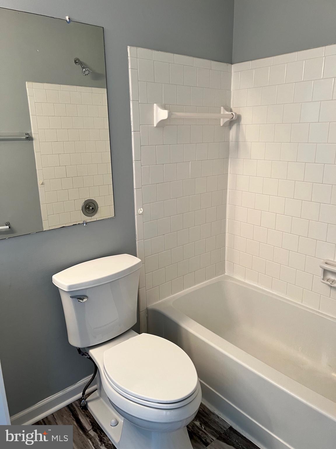 LAKE RIDGE - Residential