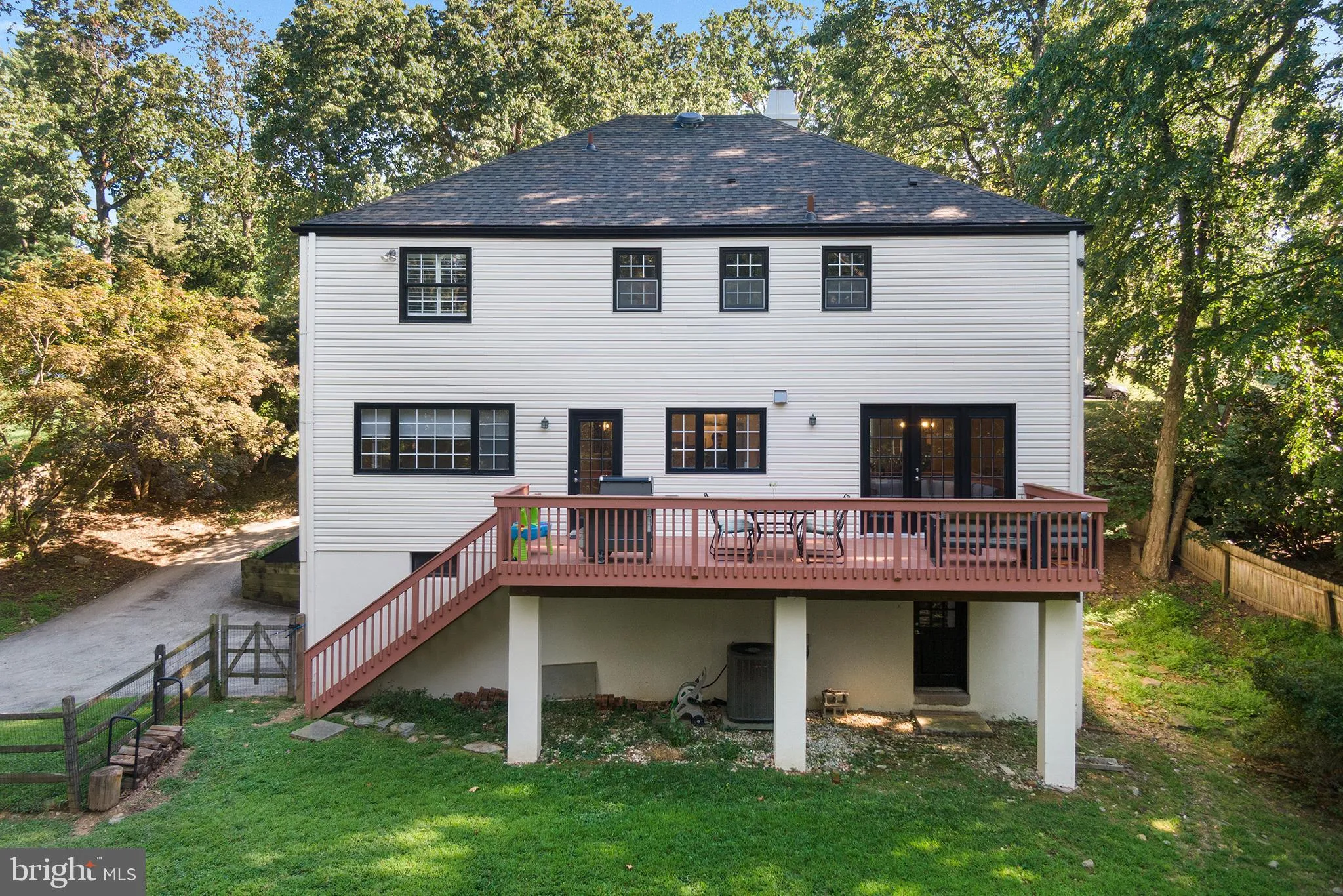 Berwyn, Pennsylvania 19312, United States, 4 Bedrooms Bedrooms, ,3 BathroomsBathrooms,Residential,Contingent,199431