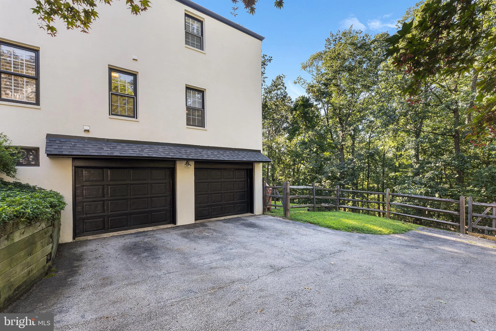 Berwyn, Pennsylvania 19312, United States, 4 Bedrooms Bedrooms, ,3 BathroomsBathrooms,Residential,Contingent,199431