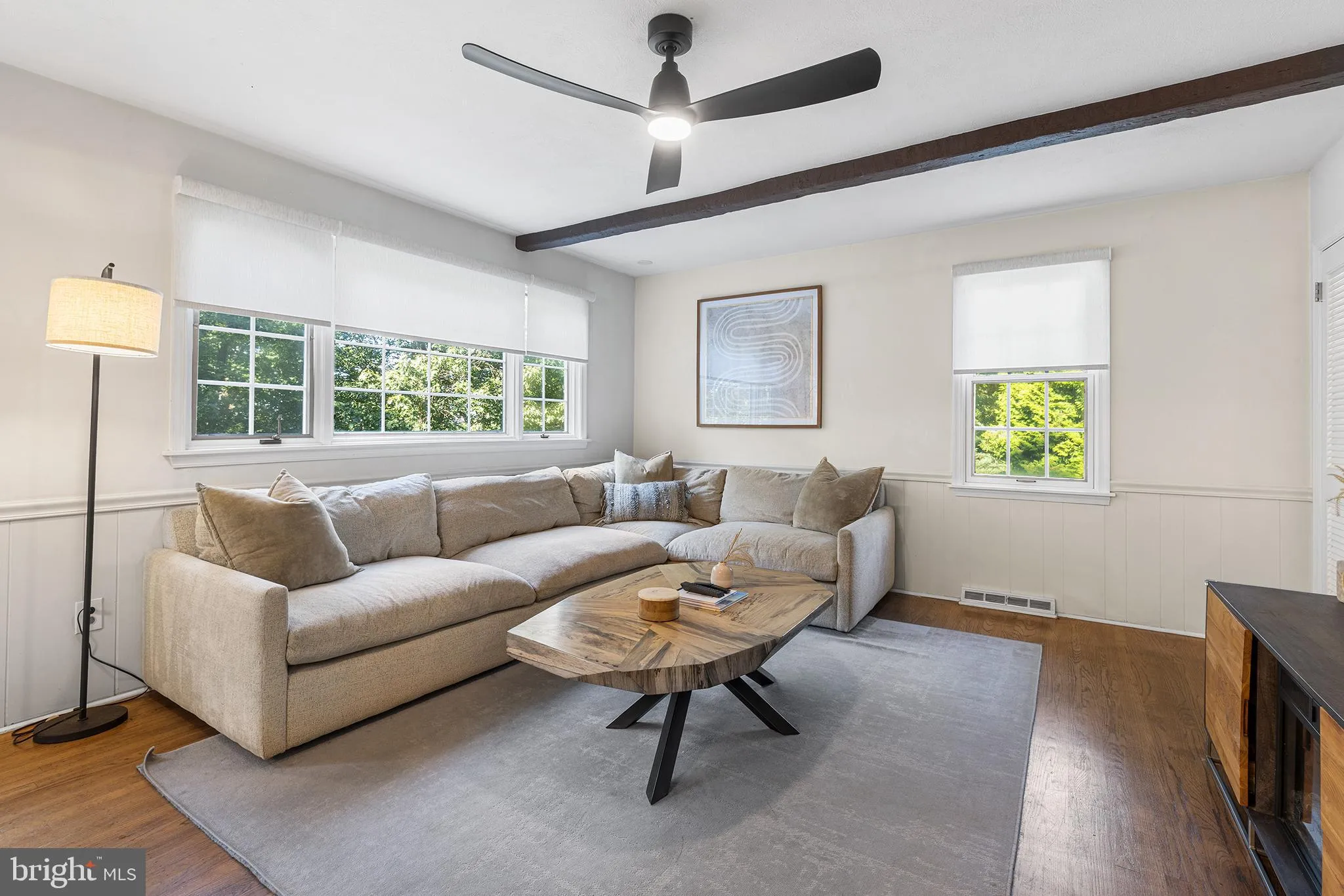 Berwyn, Pennsylvania 19312, United States, 4 Bedrooms Bedrooms, ,3 BathroomsBathrooms,Residential,Contingent,199431