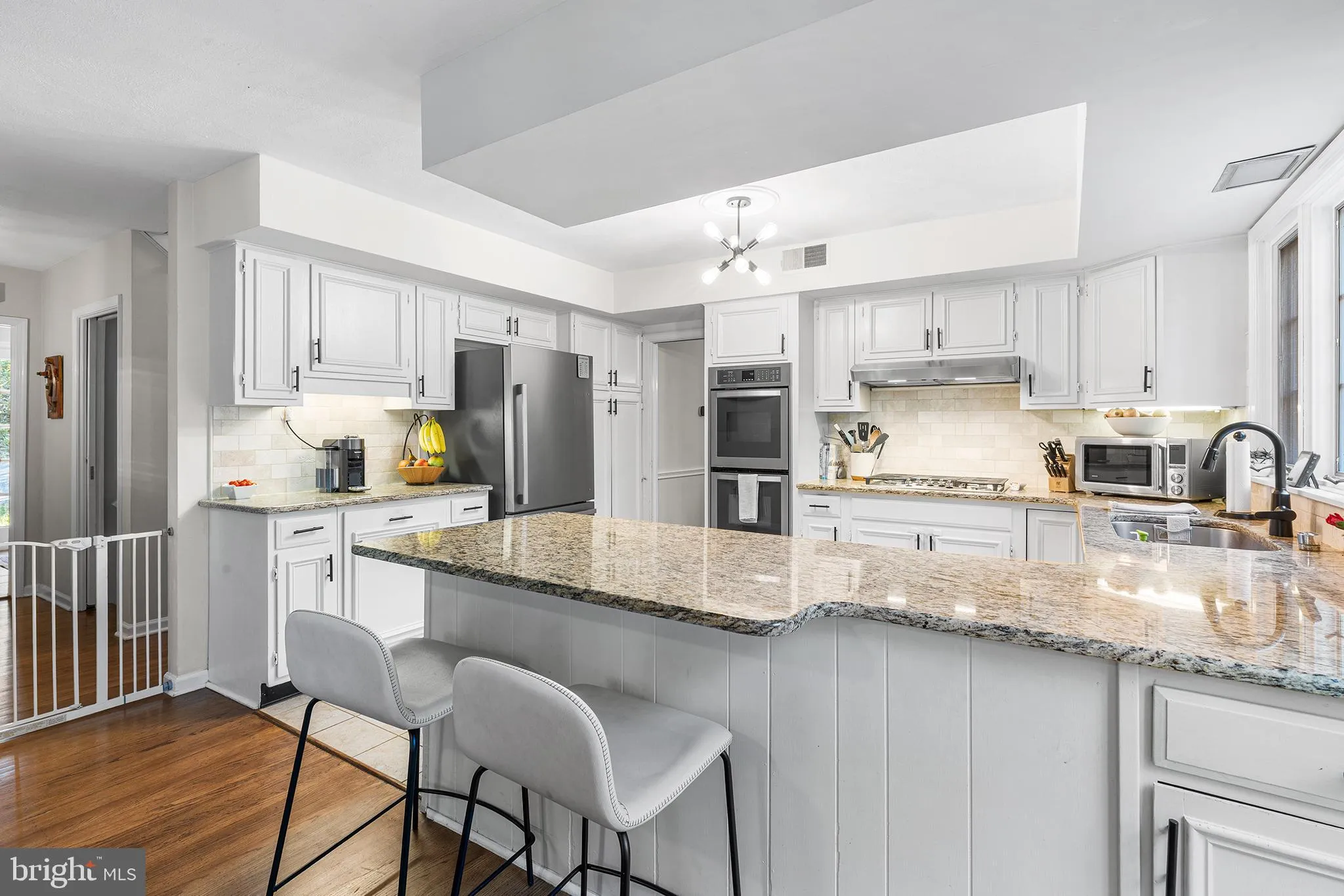 Berwyn, Pennsylvania 19312, United States, 4 Bedrooms Bedrooms, ,3 BathroomsBathrooms,Residential,Contingent,199431