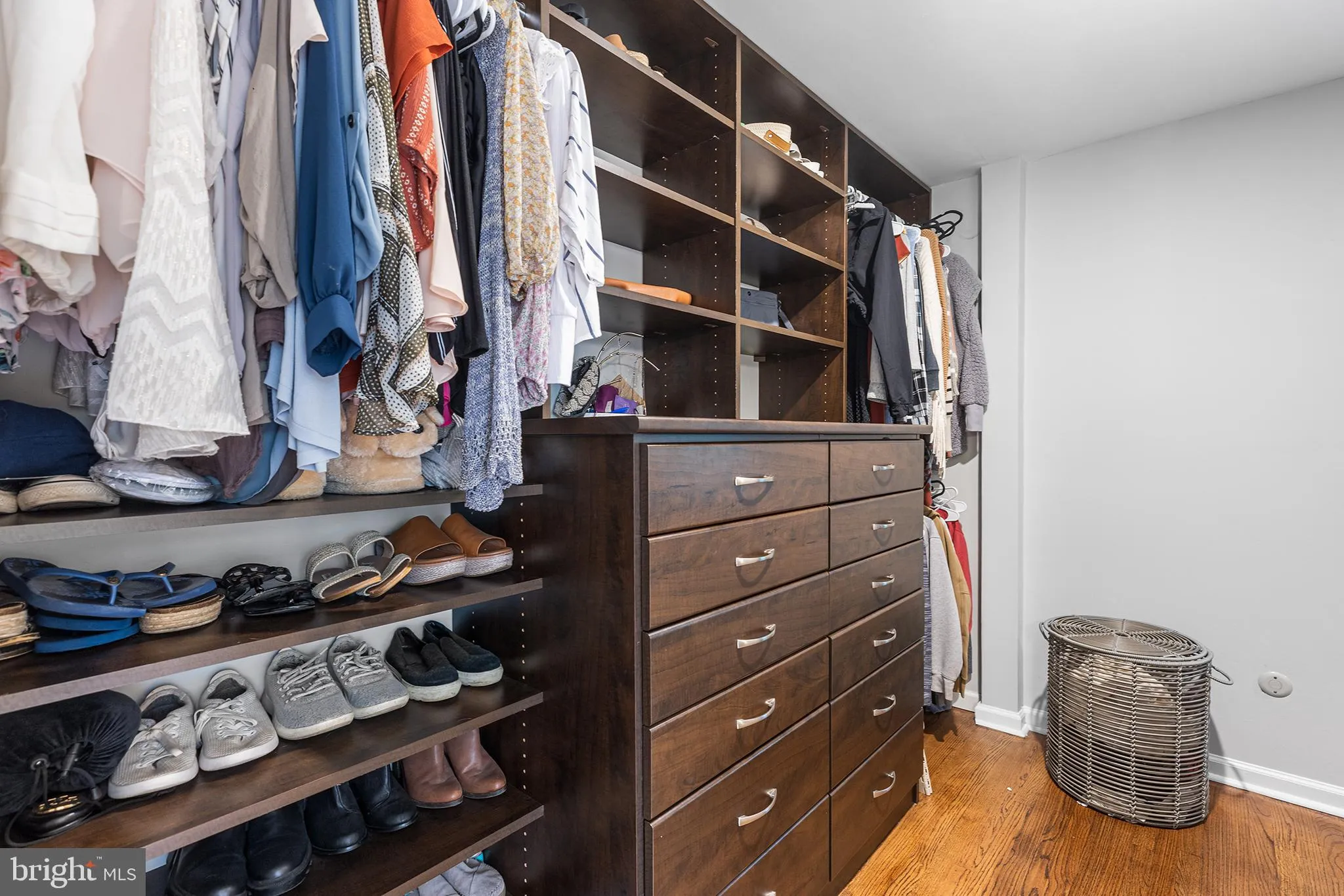 Berwyn, Pennsylvania 19312, United States, 4 Bedrooms Bedrooms, ,3 BathroomsBathrooms,Residential,Contingent,199431