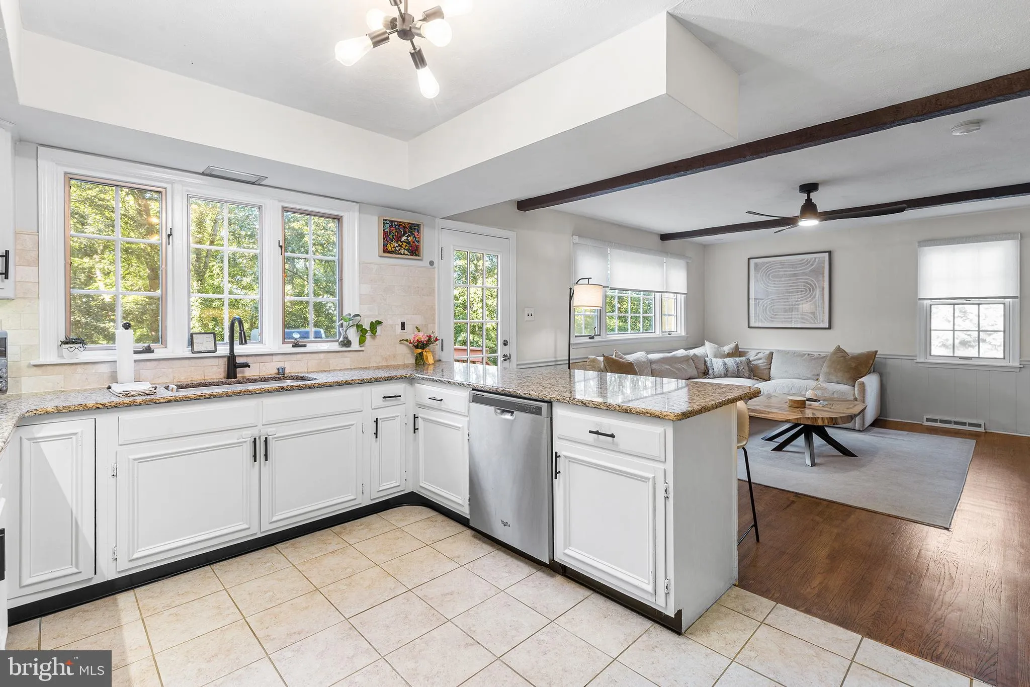 Berwyn, Pennsylvania 19312, United States, 4 Bedrooms Bedrooms, ,3 BathroomsBathrooms,Residential,Contingent,199431