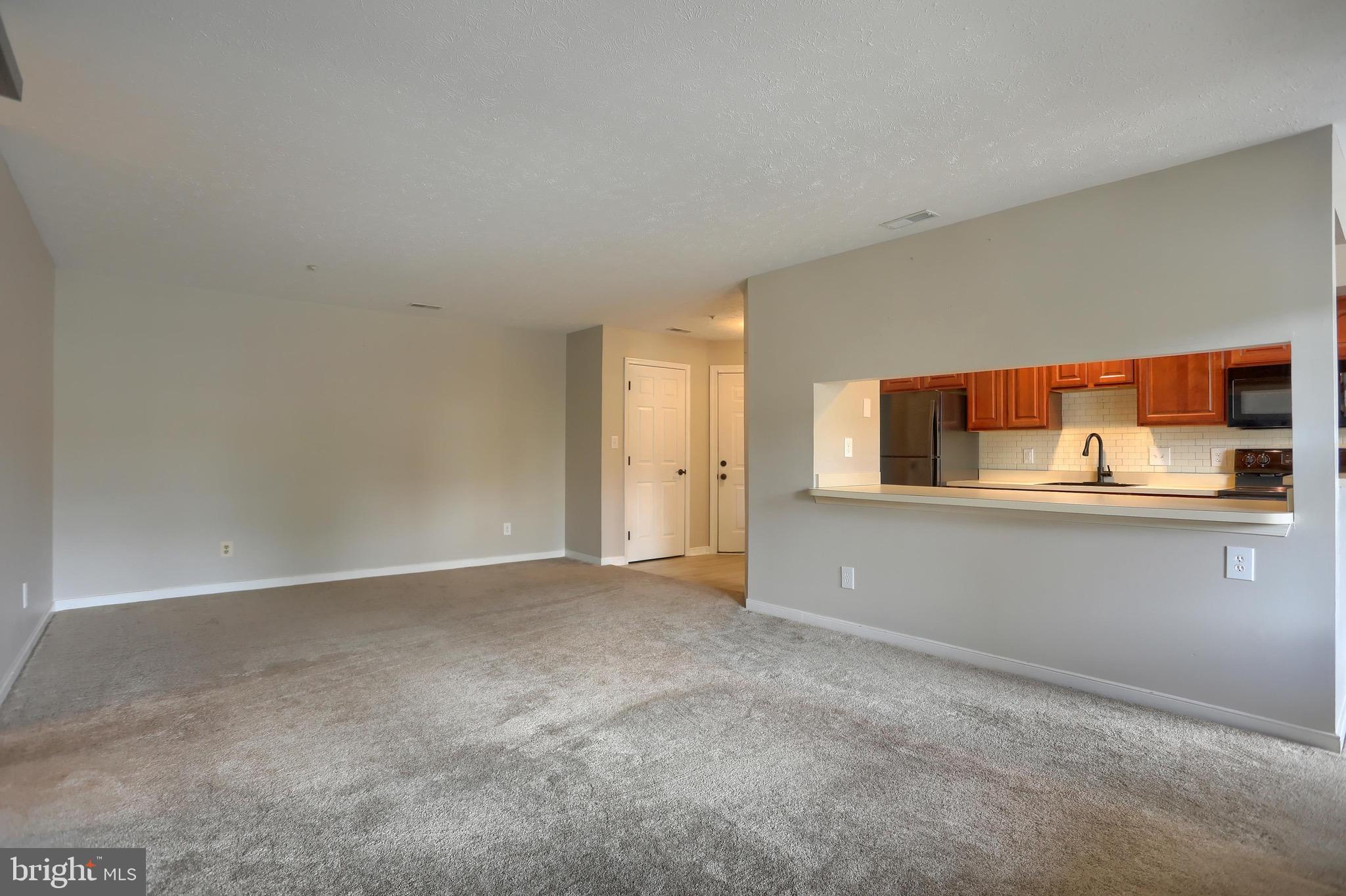 THE POND - Residential