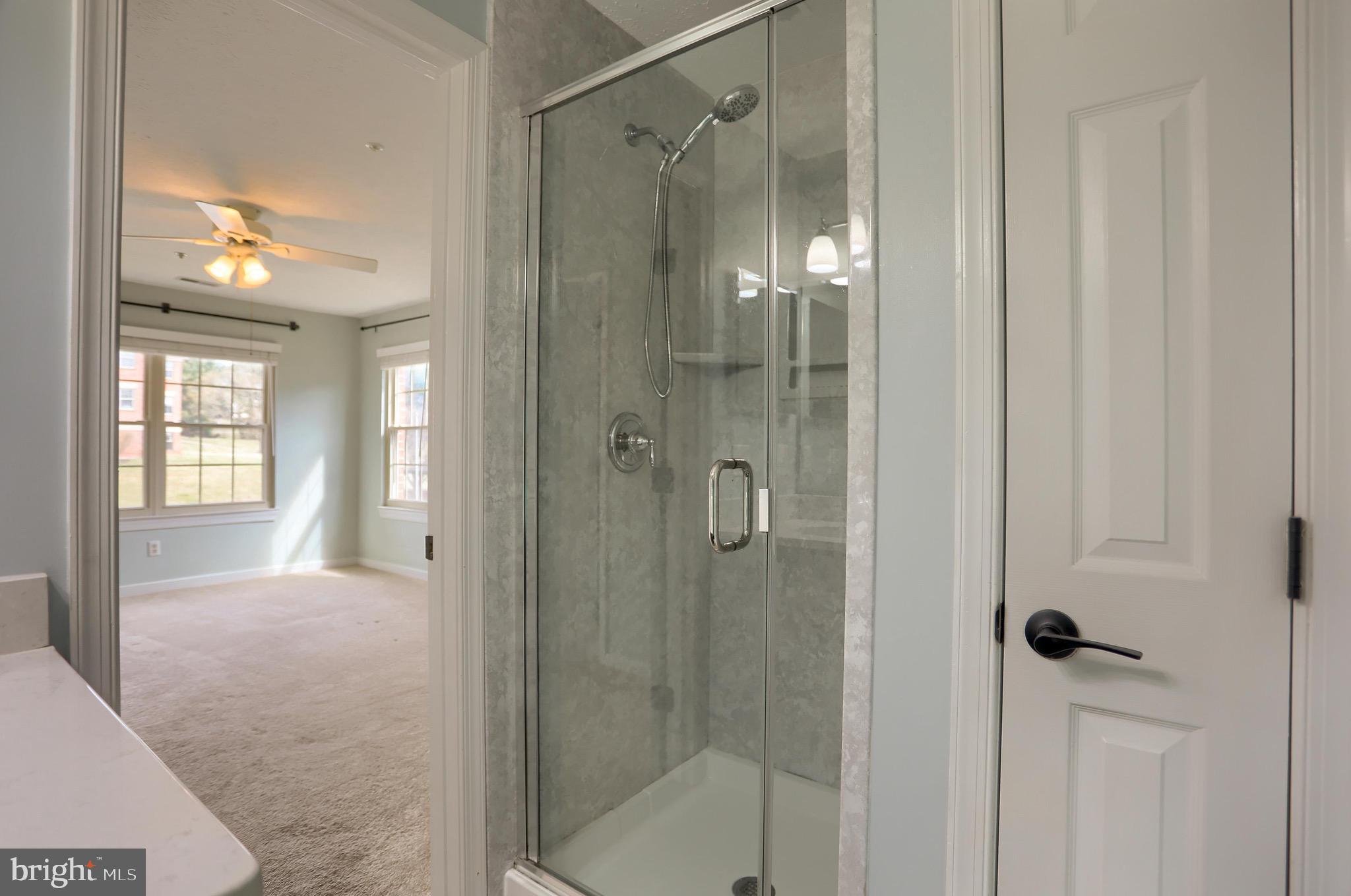 THE POND - Residential