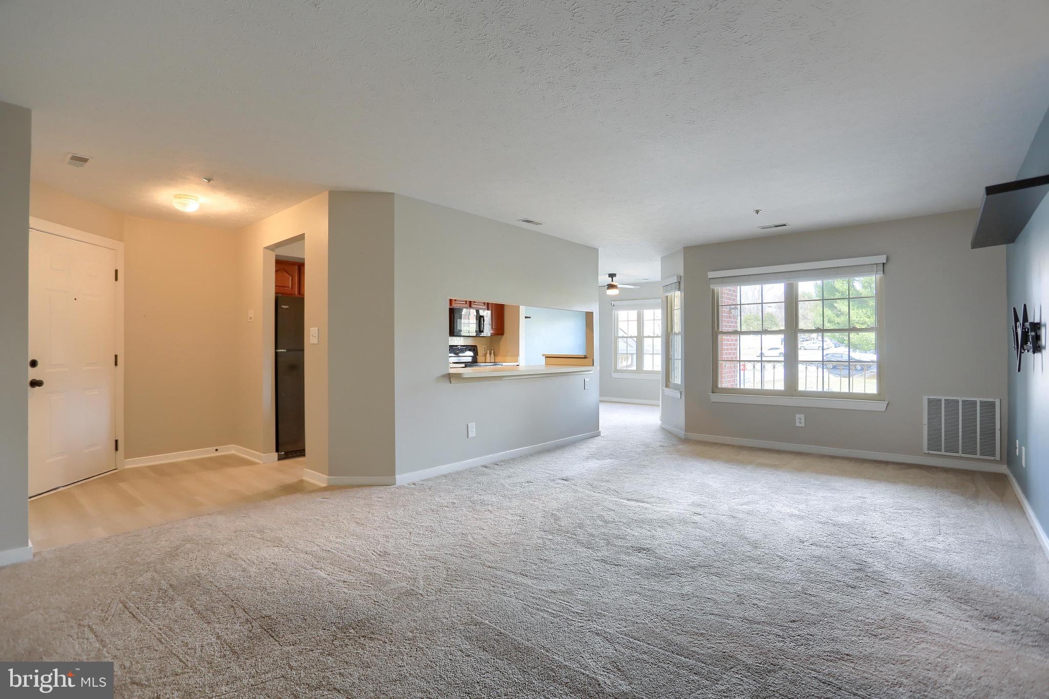 THE POND - Residential