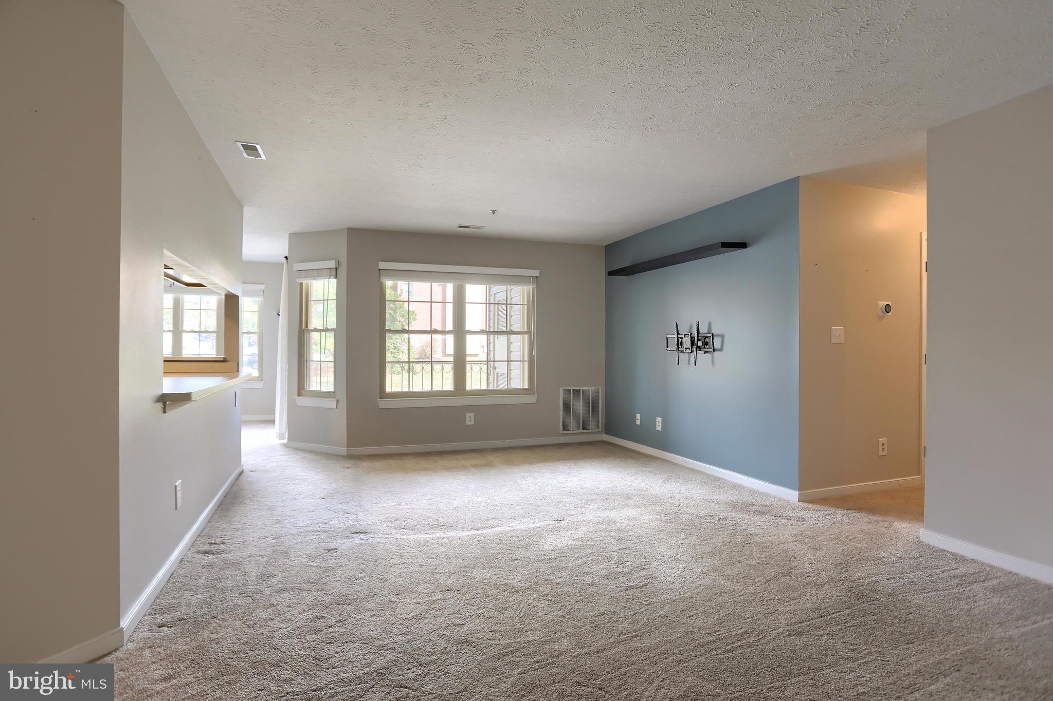 THE POND - Residential