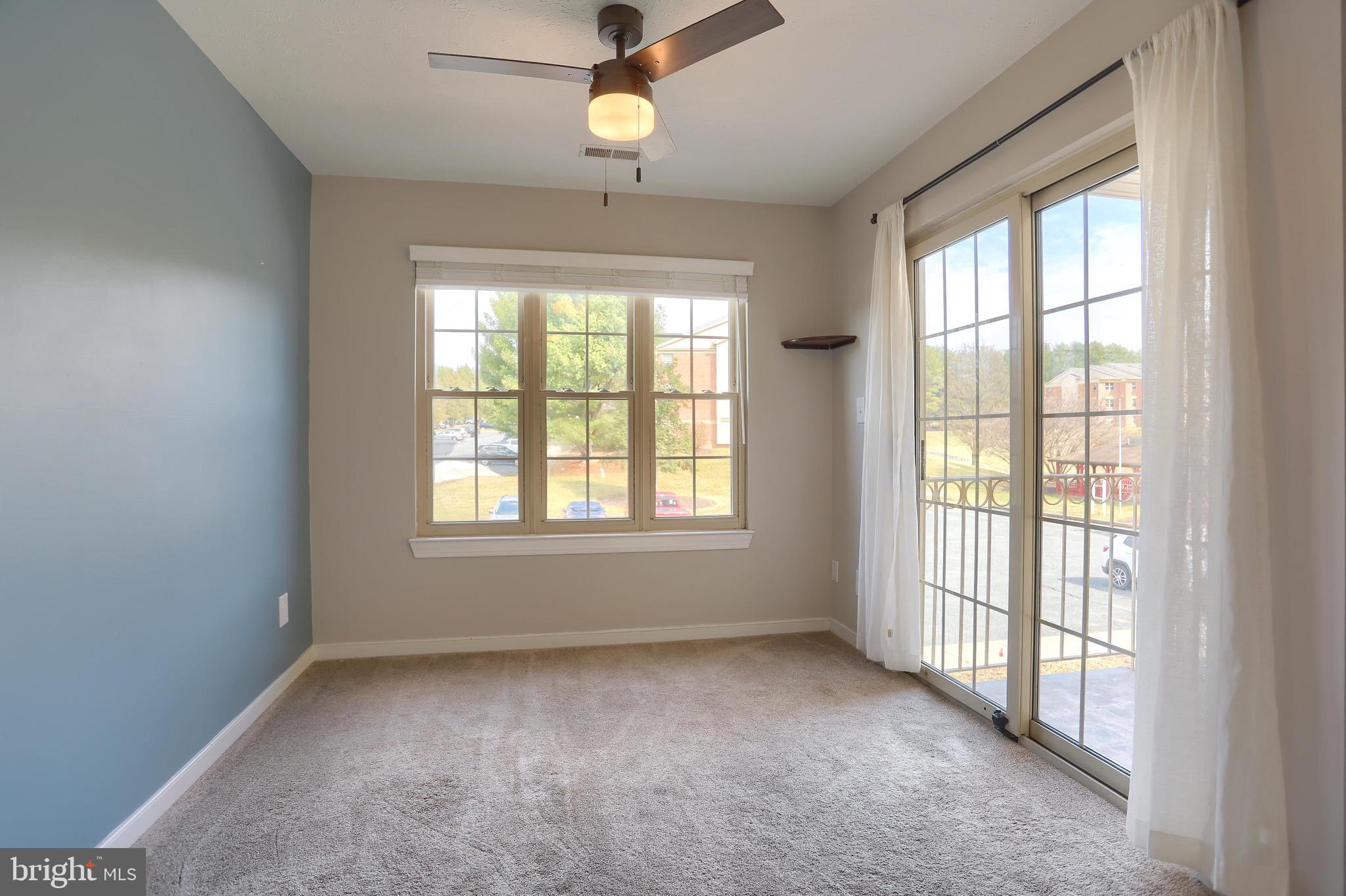 THE POND - Residential