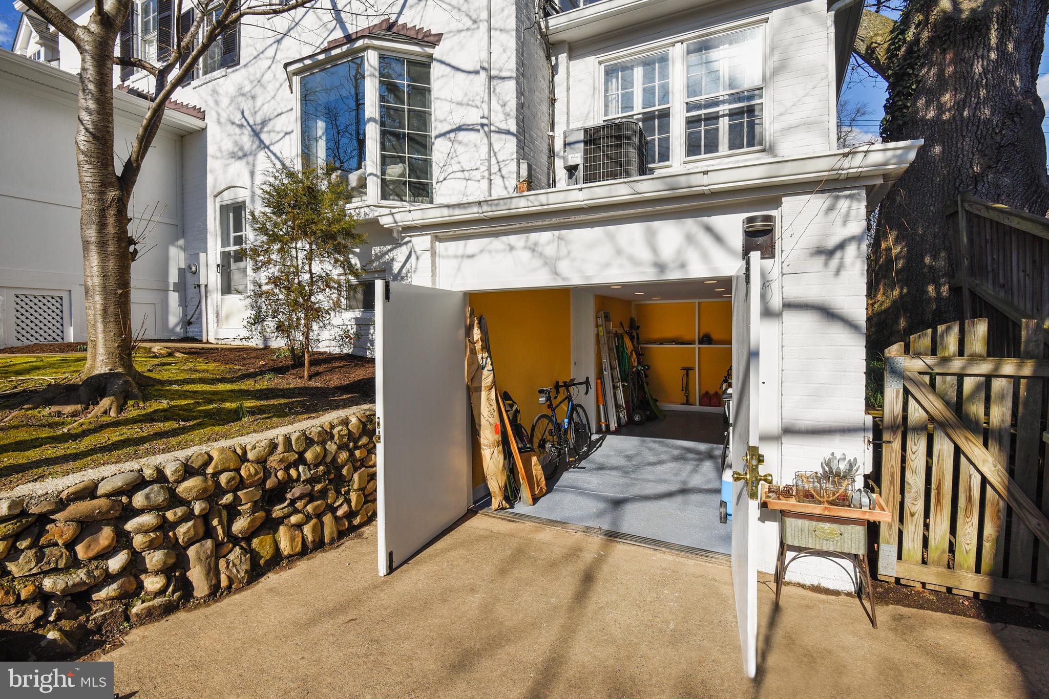 JEFFERSON PARK - Residential