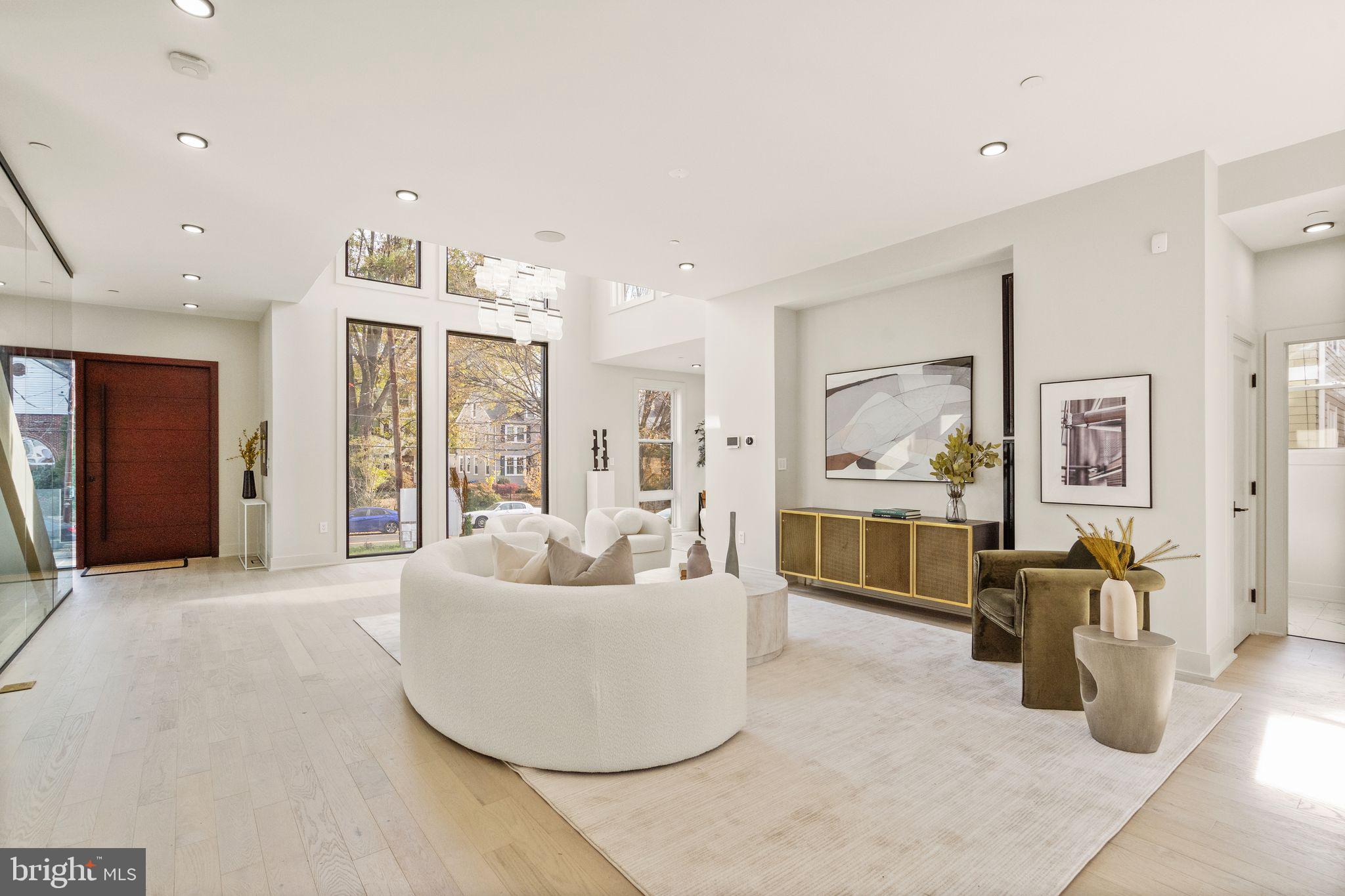 CHEVY CHASE - Residential