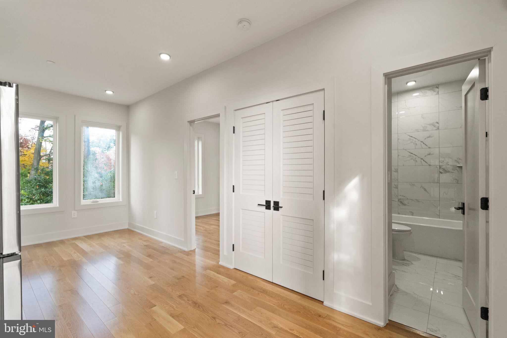 CHEVY CHASE - Residential
