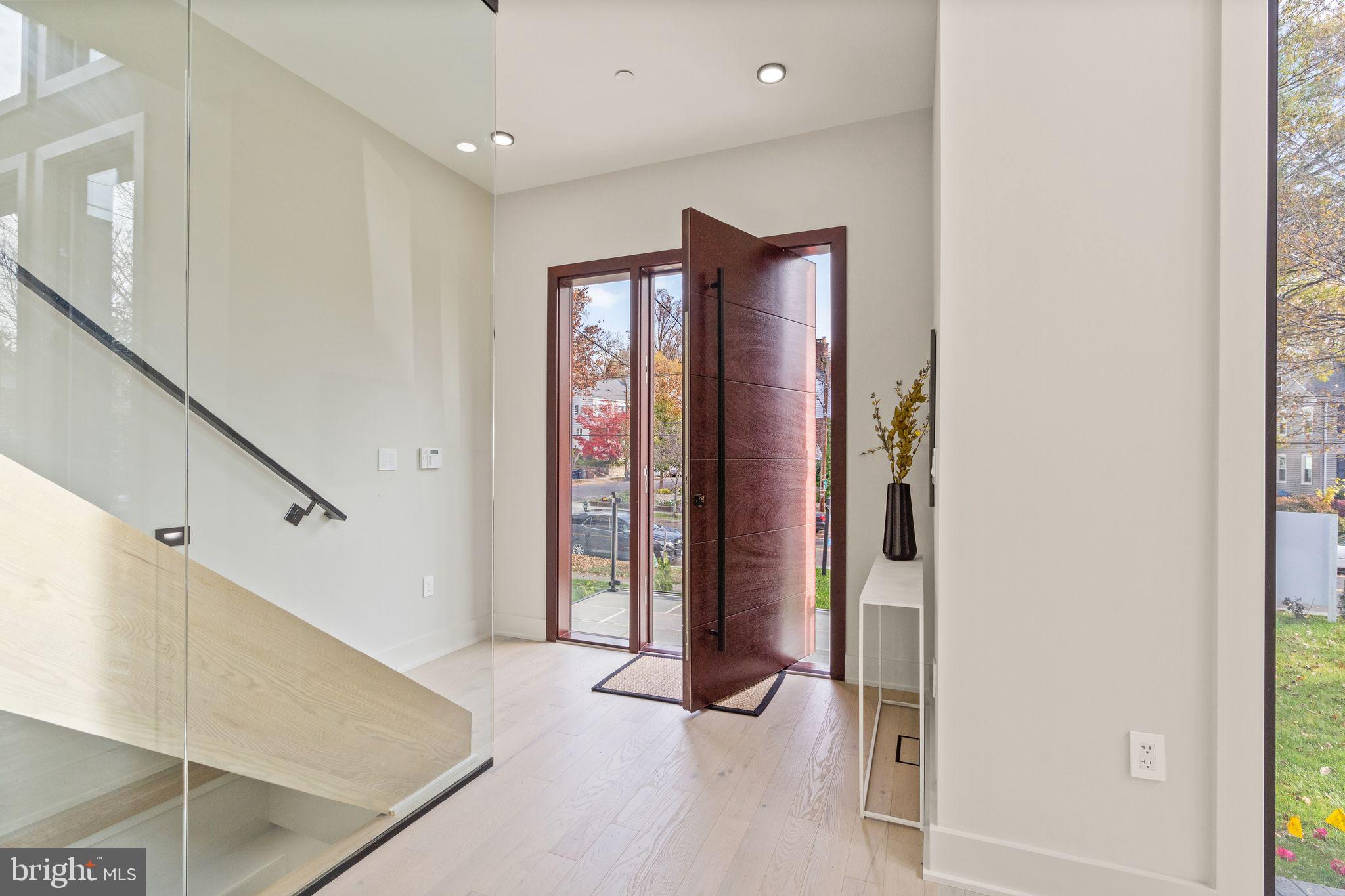 CHEVY CHASE - Residential
