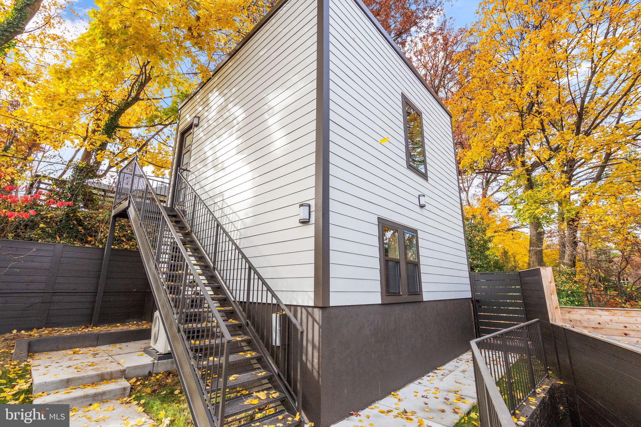 CHEVY CHASE - Residential