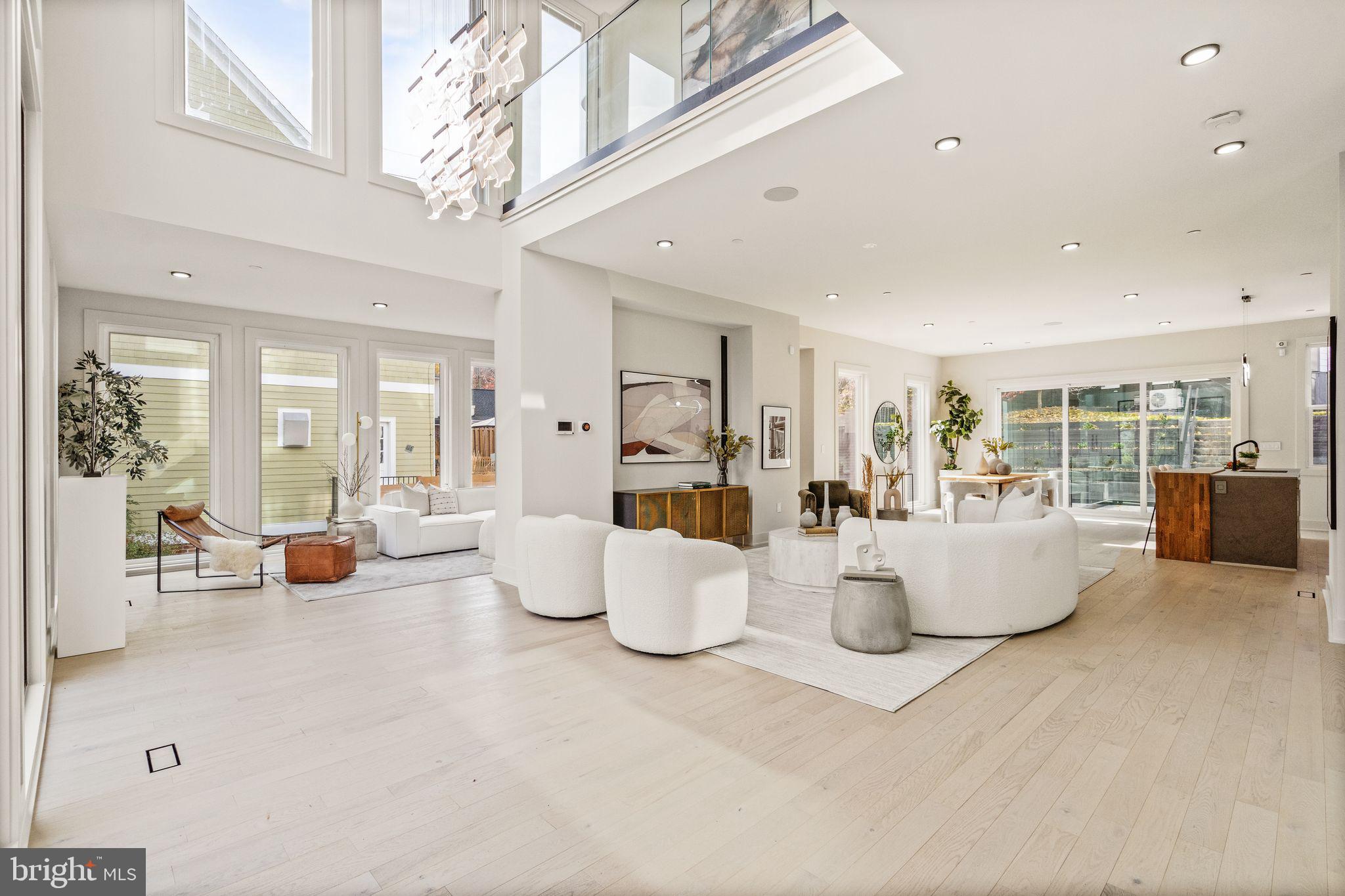 CHEVY CHASE - Residential