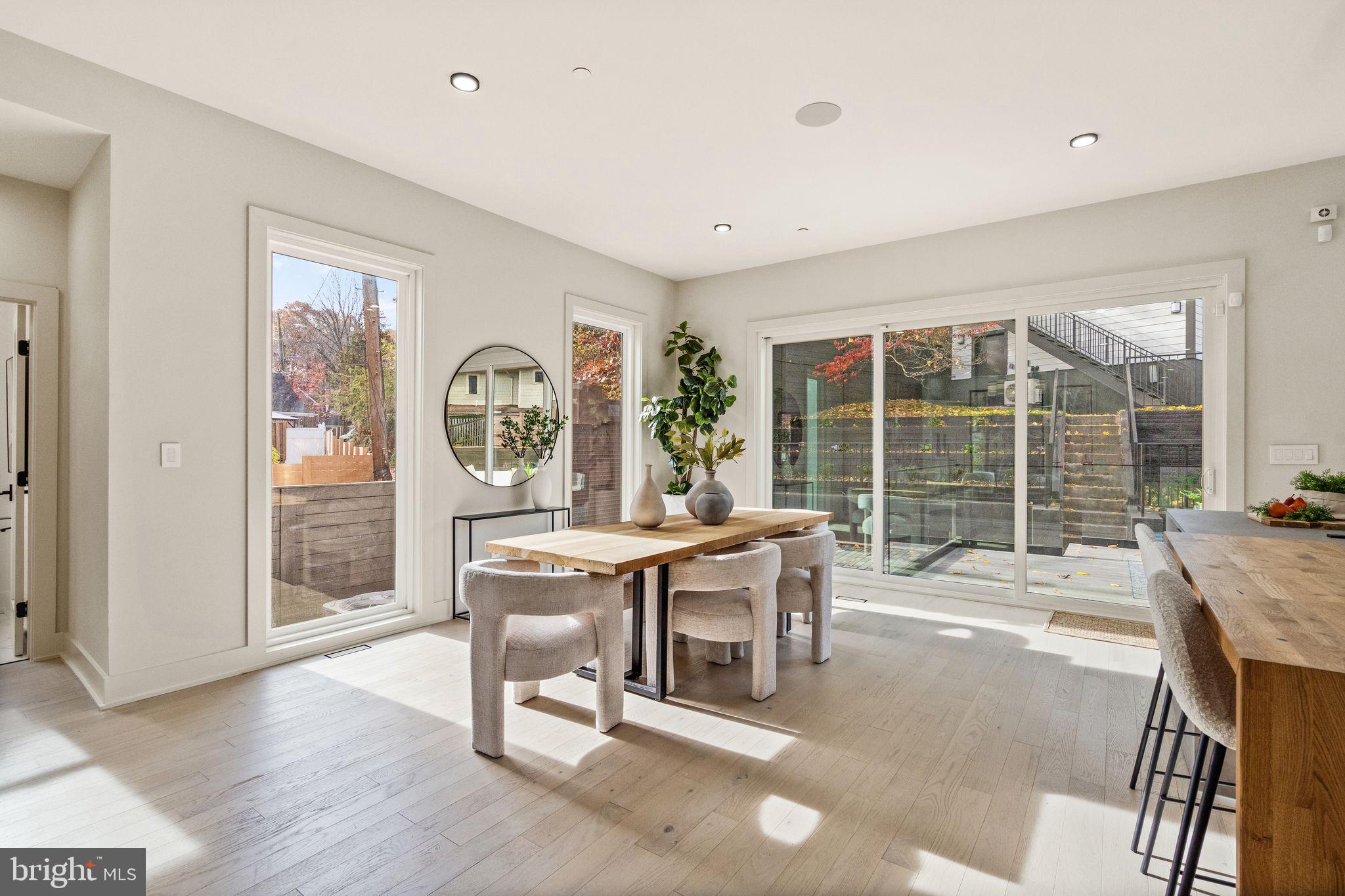 CHEVY CHASE - Residential