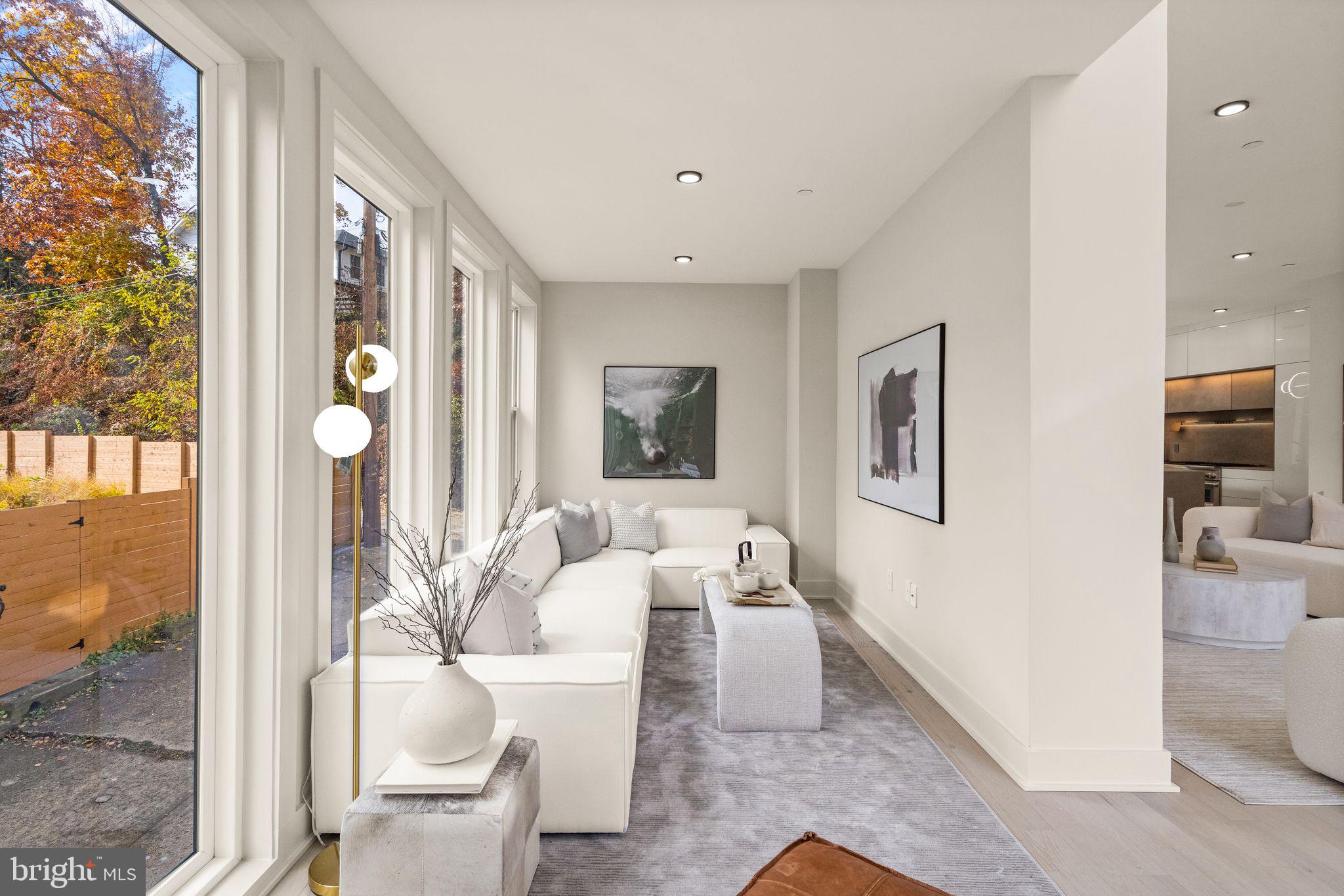CHEVY CHASE - Residential