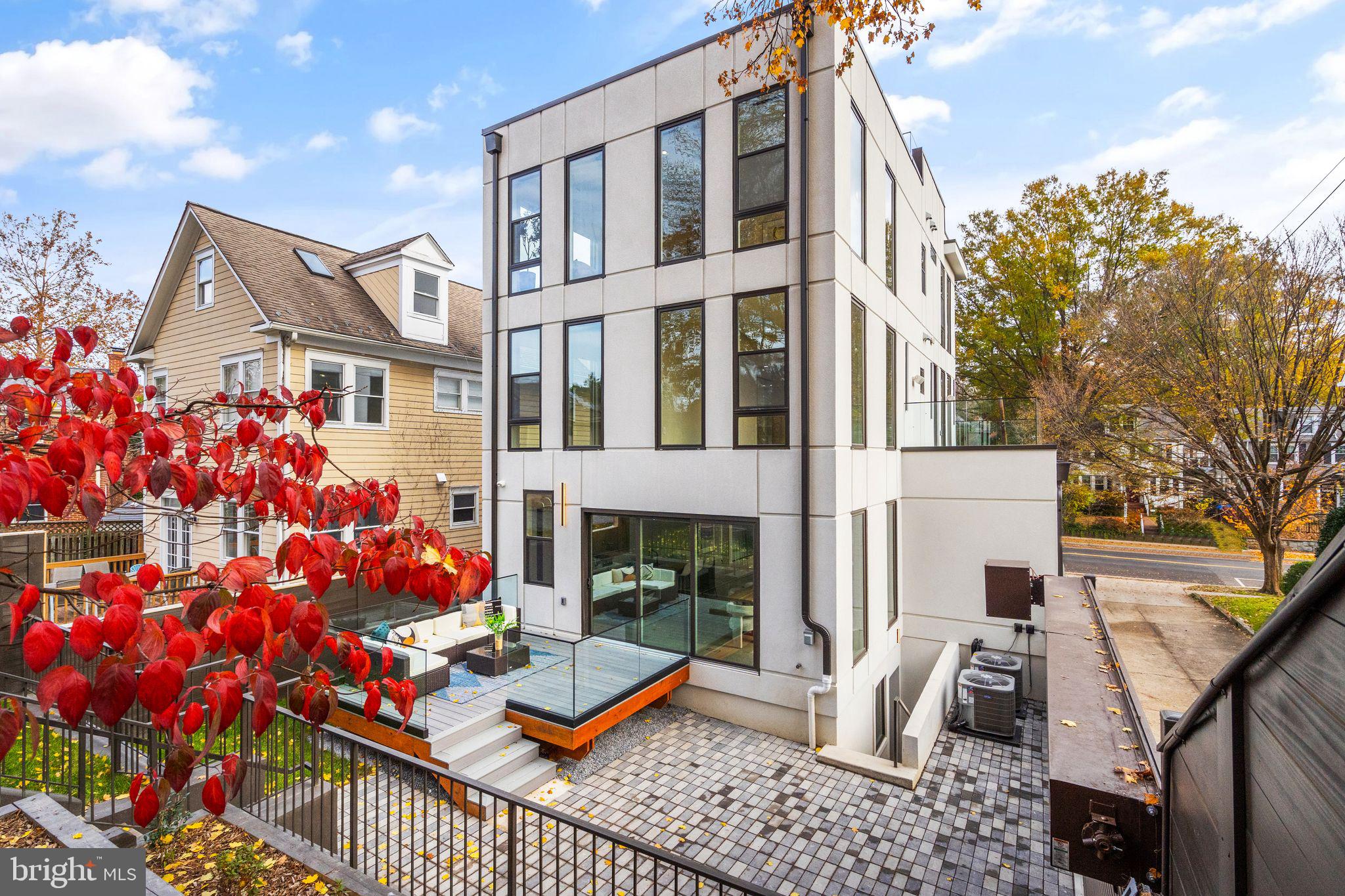 CHEVY CHASE - Residential