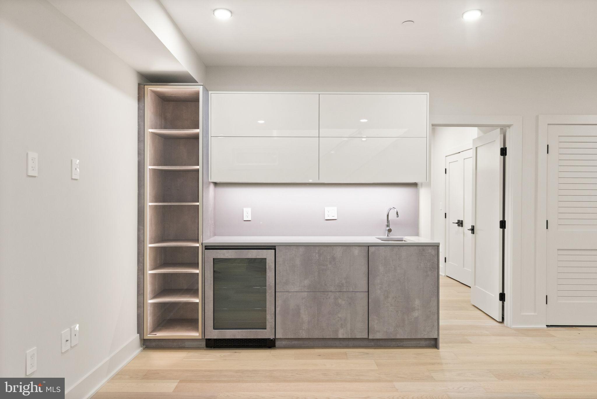 CHEVY CHASE - Residential