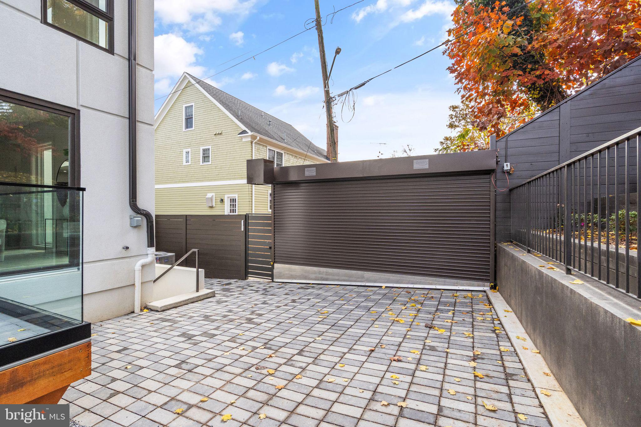 CHEVY CHASE - Residential