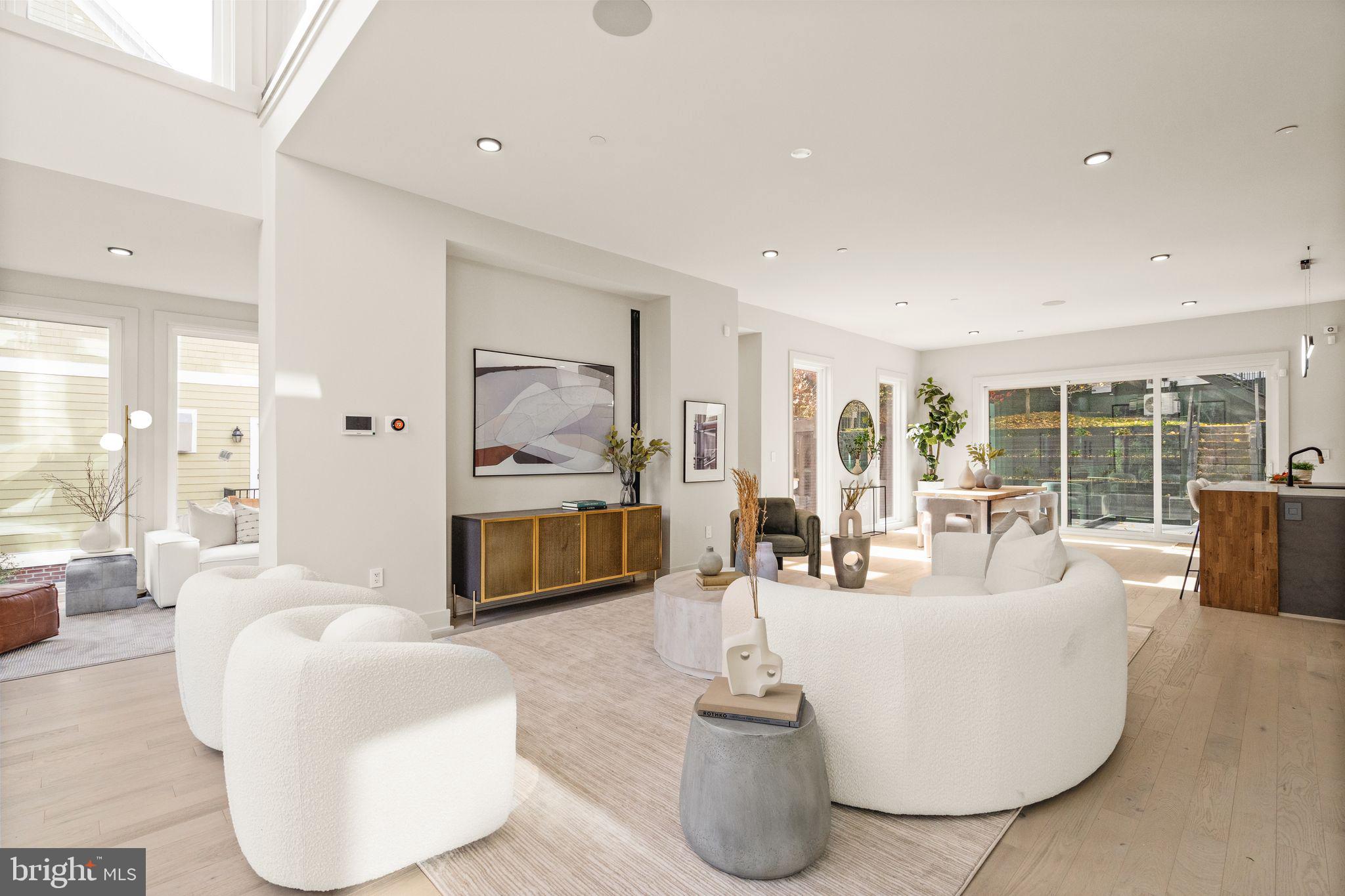 CHEVY CHASE - Residential