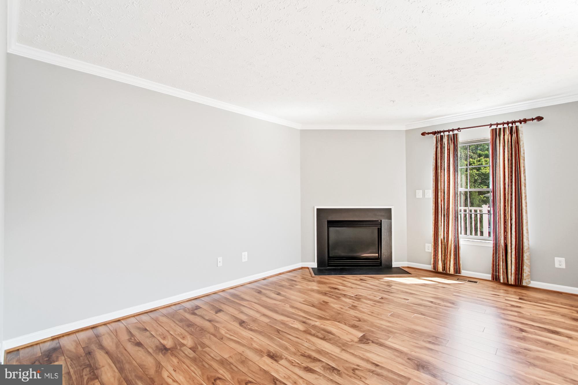 DEER SPRING - Residential