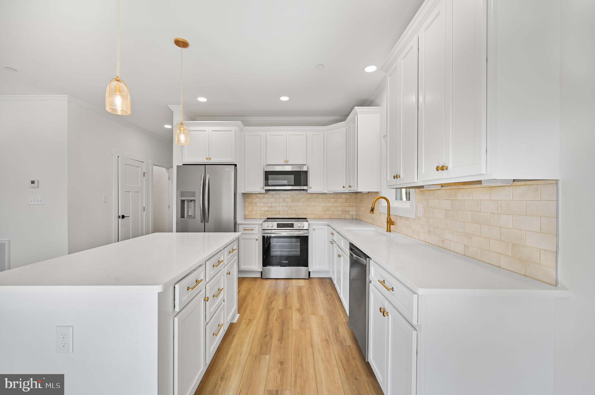 HOLLY HILL - Residential