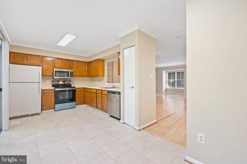 WILLOW COVE TOWNHOMES - Residential