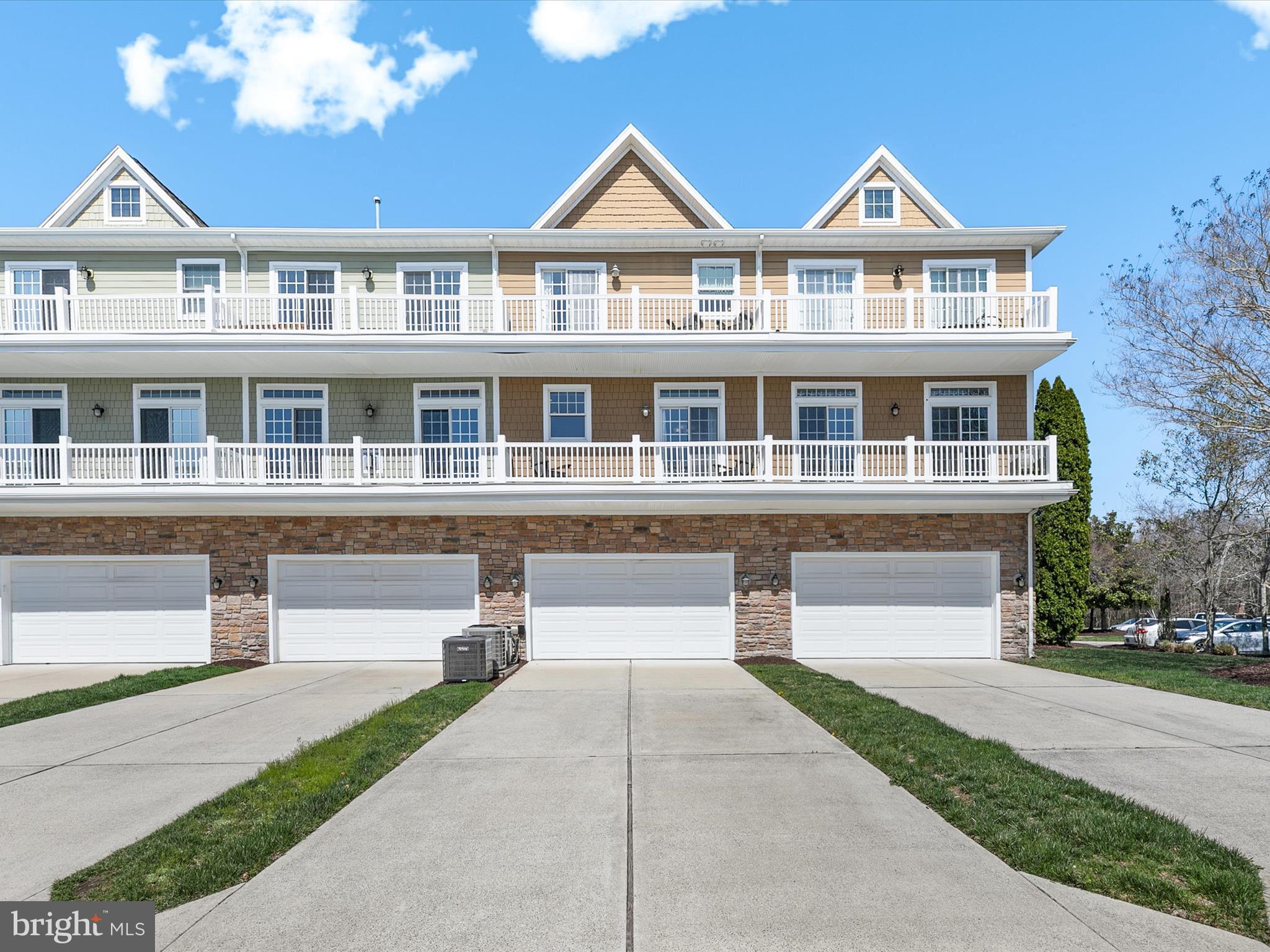 BAYSIDE - Residential