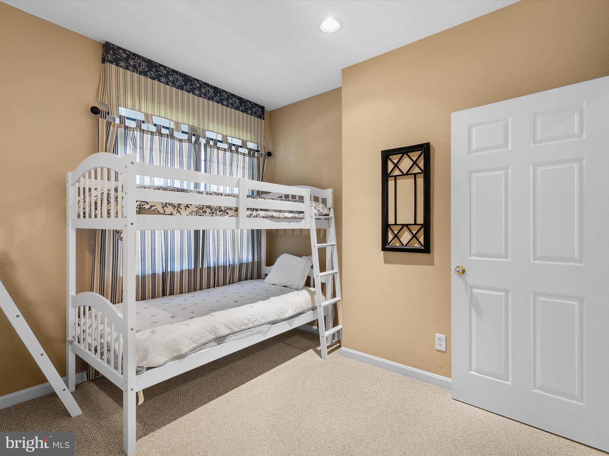 BAYSIDE - Residential