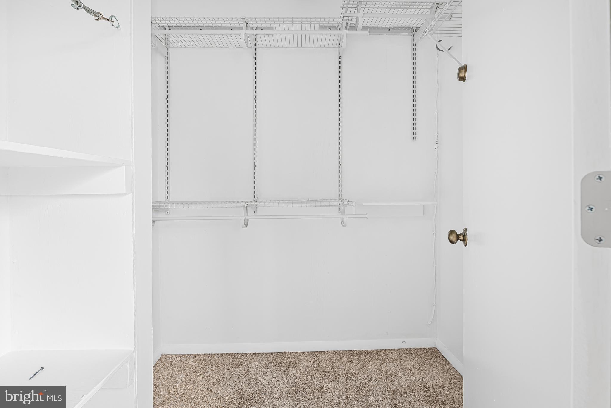 KIMBERLY WOODS VILLAGE - Residential