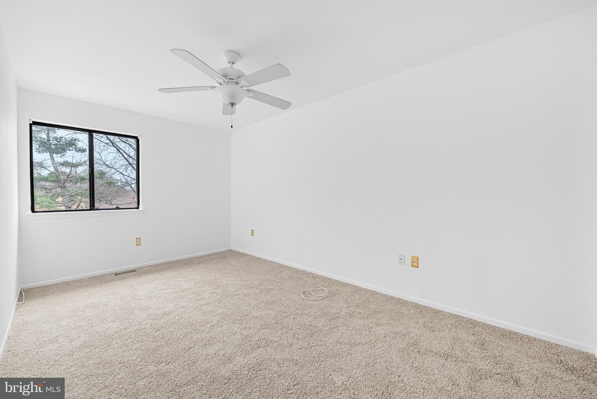 KIMBERLY WOODS VILLAGE - Residential