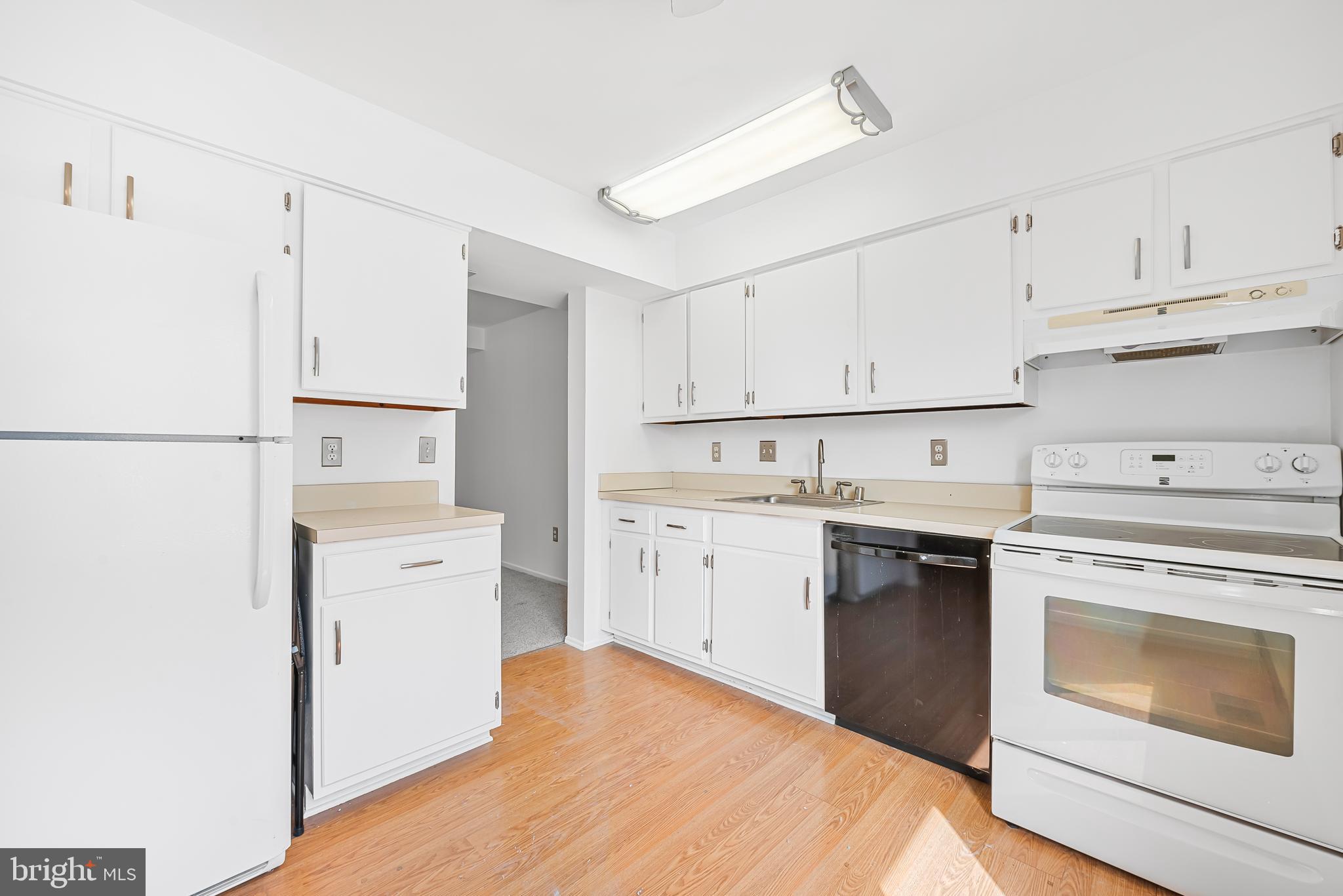 KIMBERLY WOODS VILLAGE - Residential