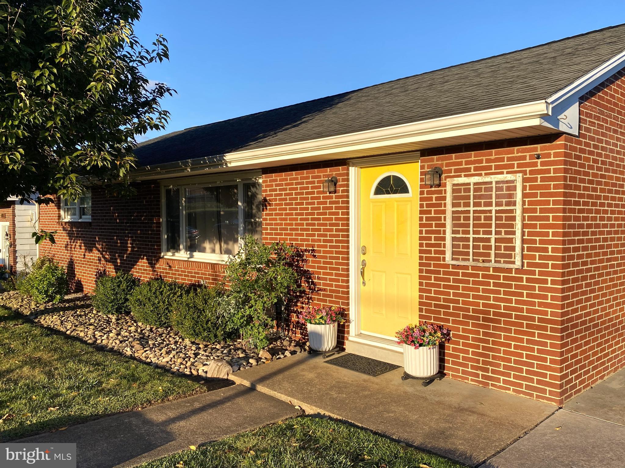 JOHNSON HEIGHTS - Residential