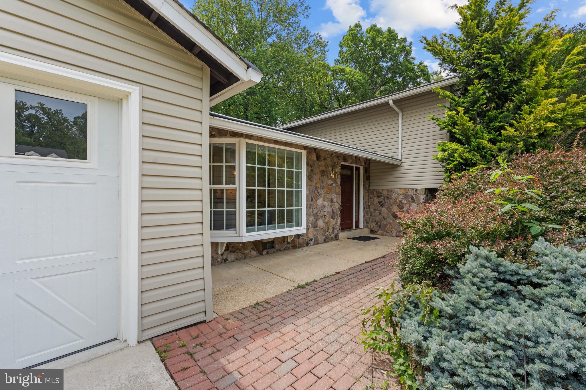 5015 GADSEN DRIVE