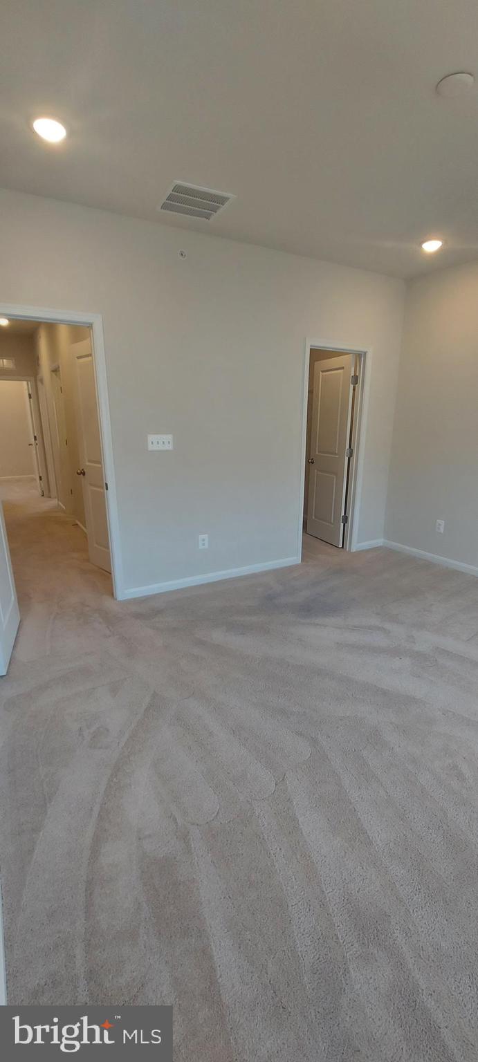 TOWNS AT MARKET COMMONS - Residential Lease