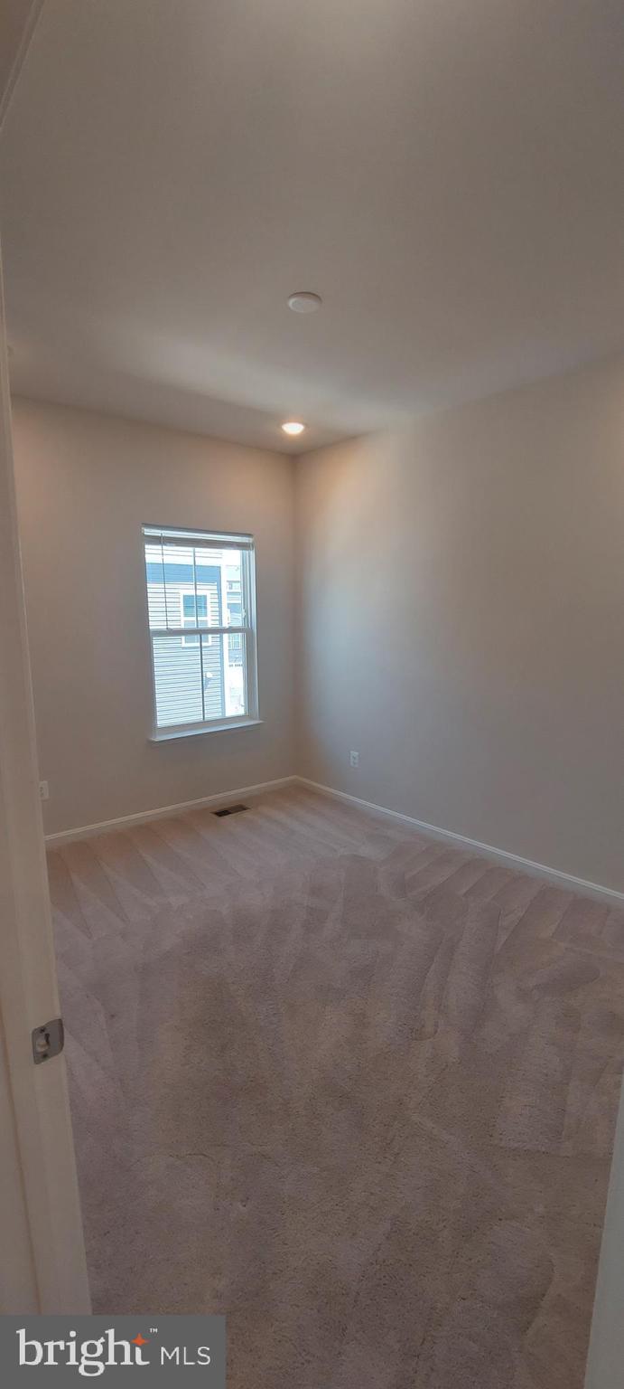 TOWNS AT MARKET COMMONS - Residential Lease