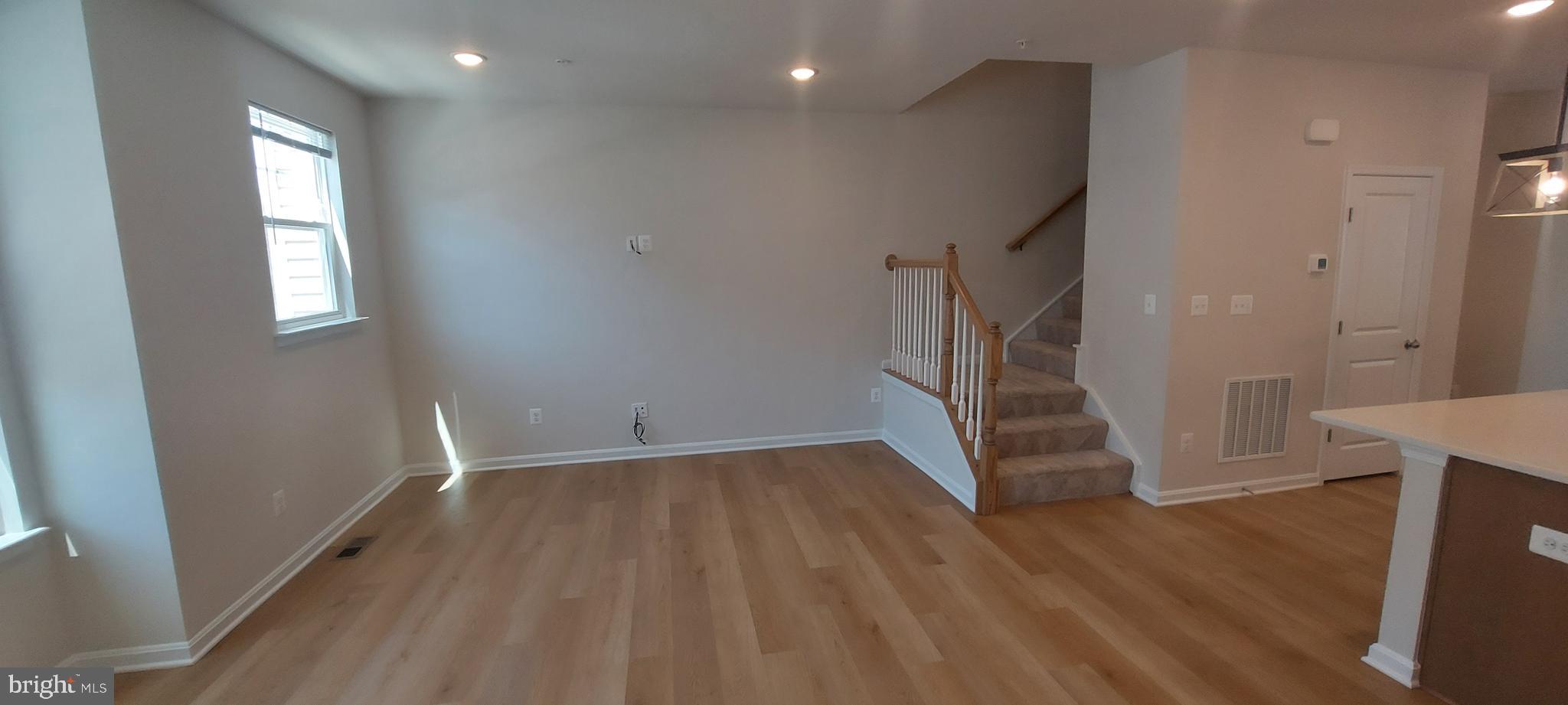 TOWNS AT MARKET COMMONS - Residential Lease