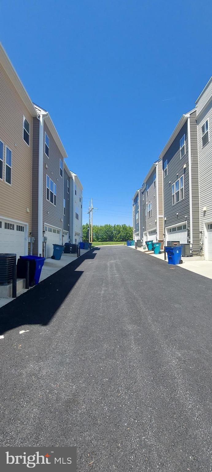 TOWNS AT MARKET COMMONS - Residential Lease