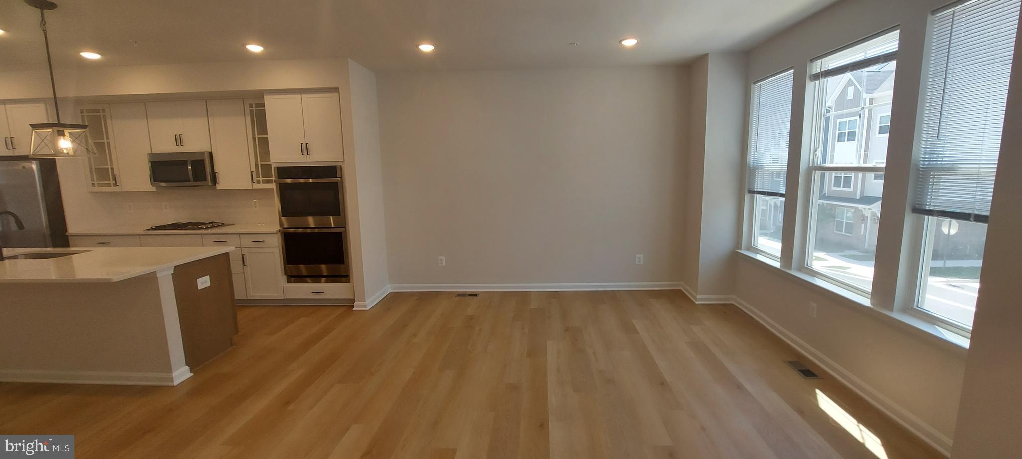 TOWNS AT MARKET COMMONS - Residential Lease