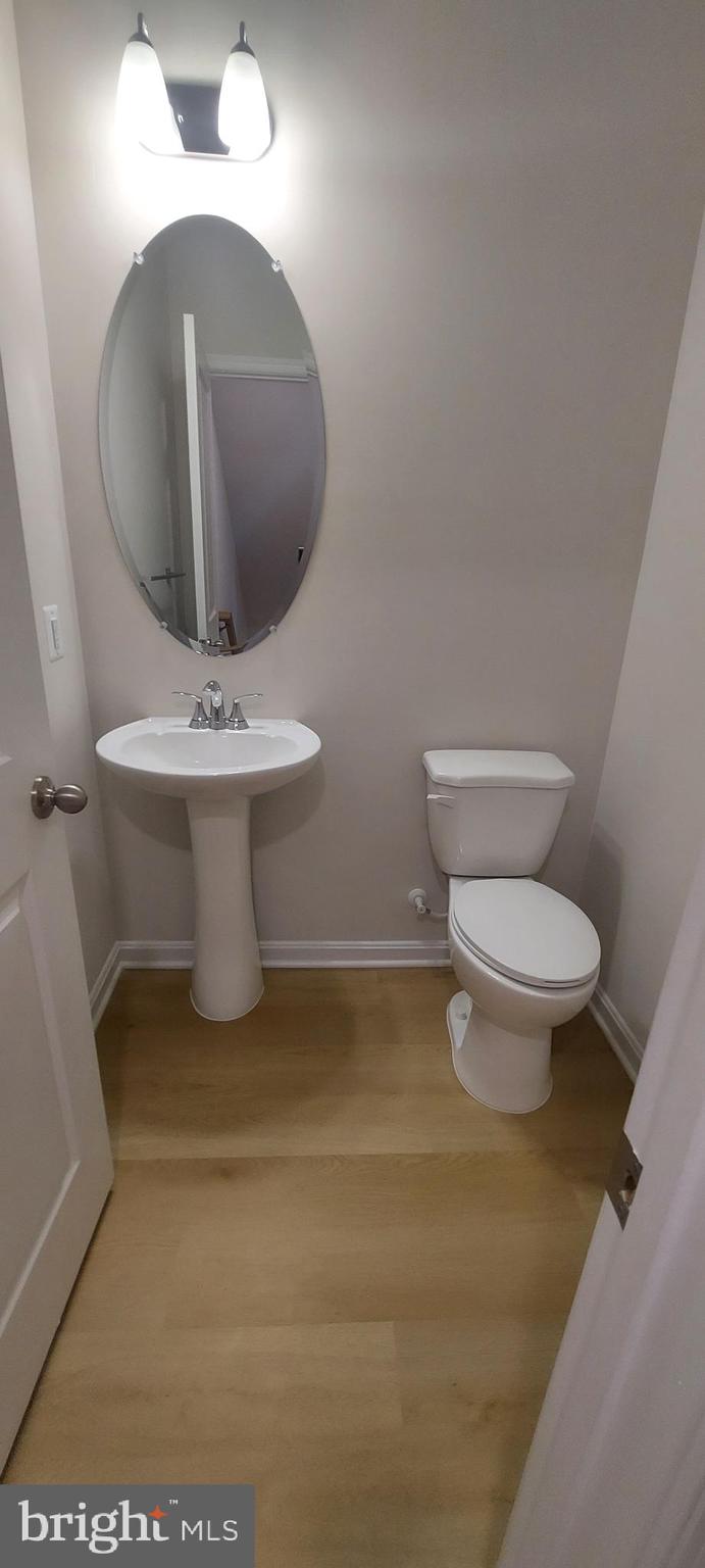 TOWNS AT MARKET COMMONS - Residential Lease