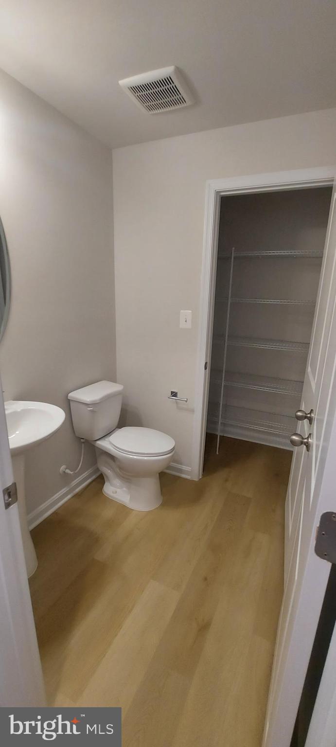 TOWNS AT MARKET COMMONS - Residential Lease