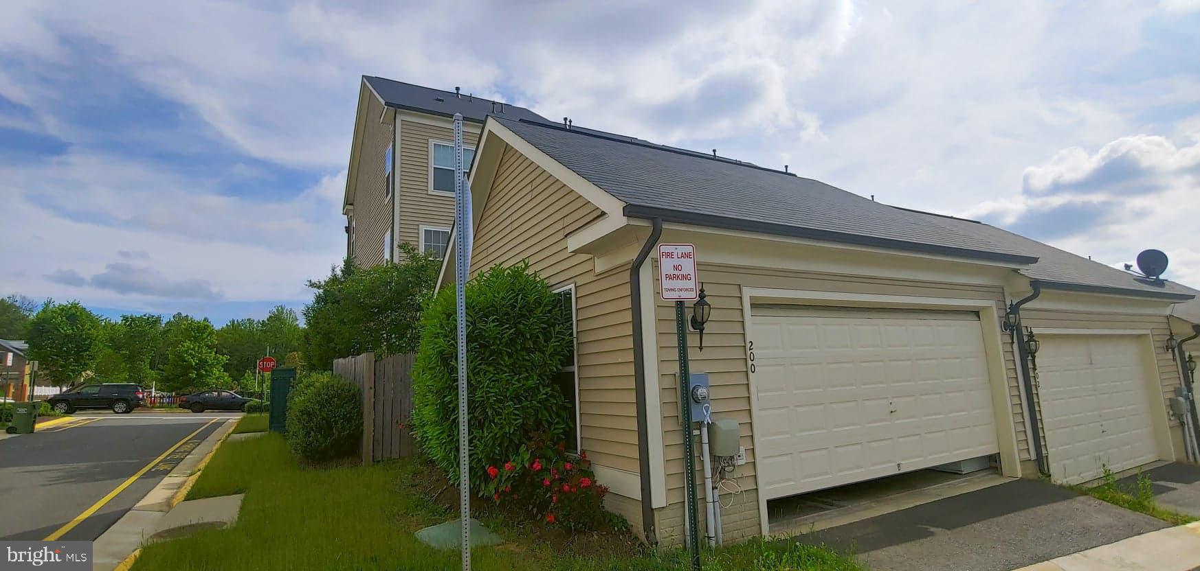 EMBREY MILL - Residential Lease