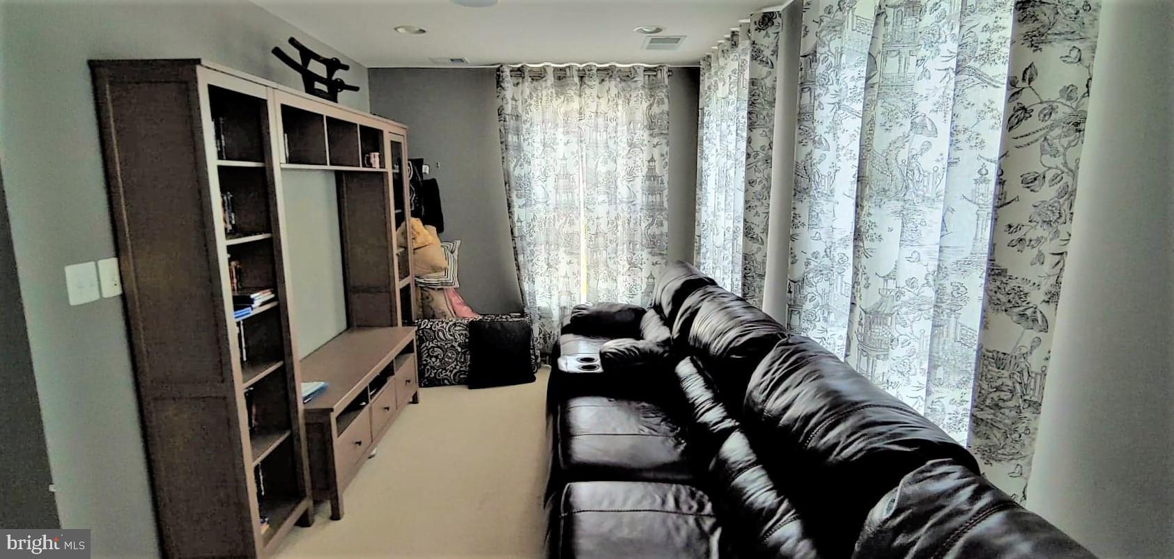 EMBREY MILL - Residential Lease