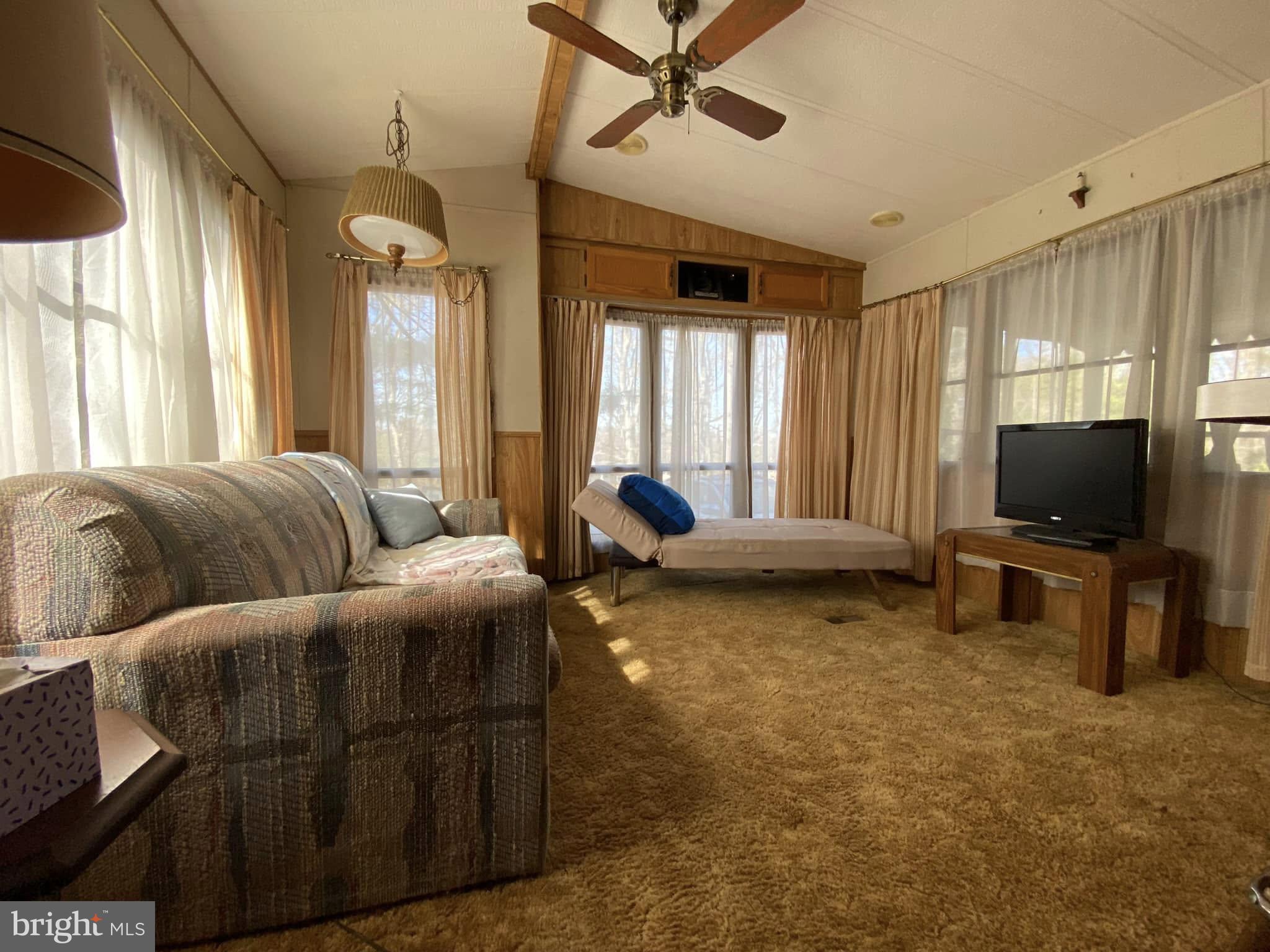 137,138 COOH LANE GLEN 2