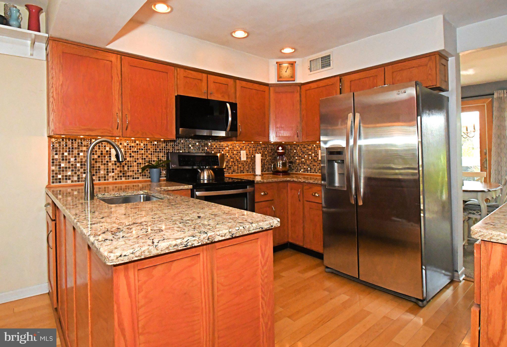 2802 JEFFERSON COURT
