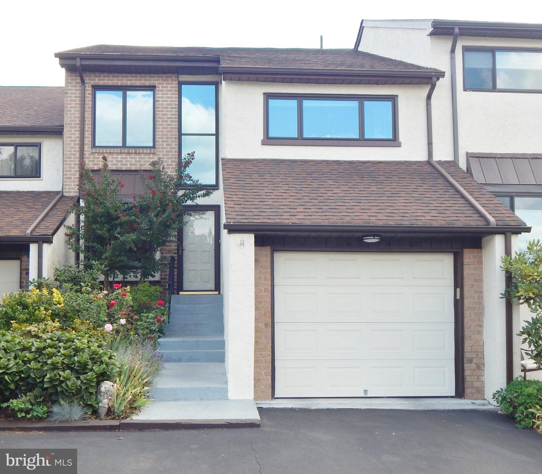 2802 JEFFERSON COURT