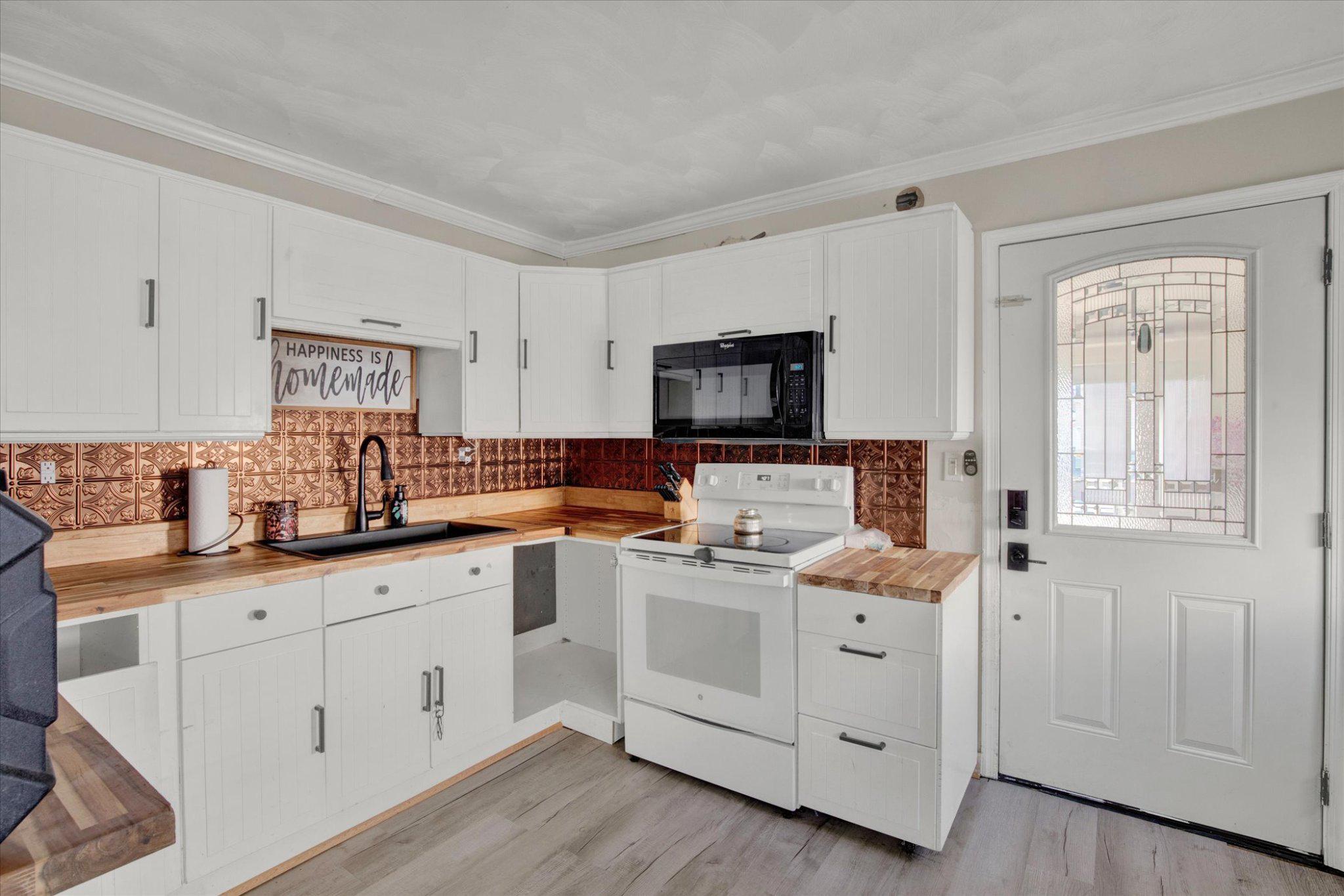 STANSBURY MANOR - Residential