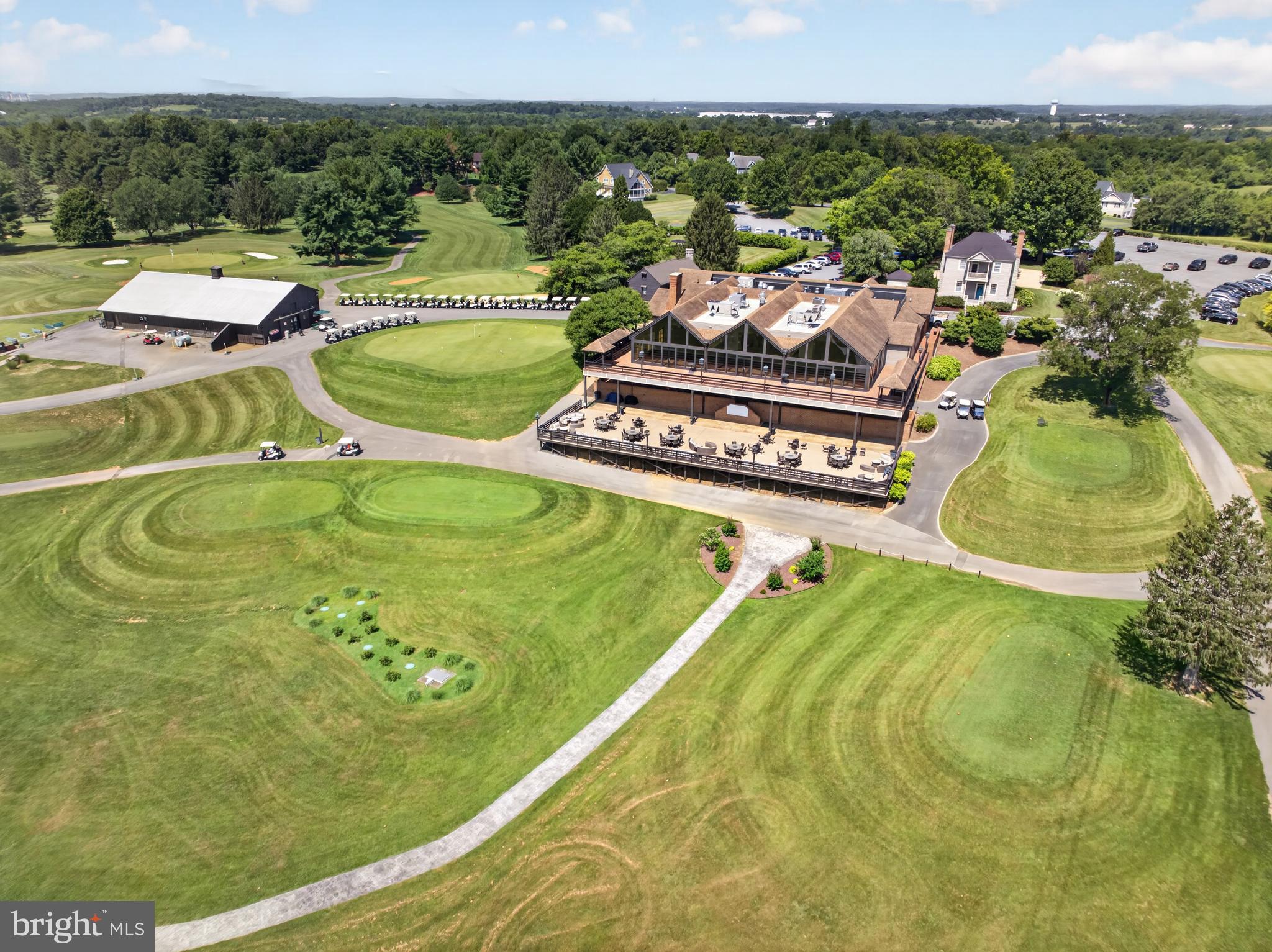 Welcome to 80 Bowling View Road, the personal residence of a respected – image 102