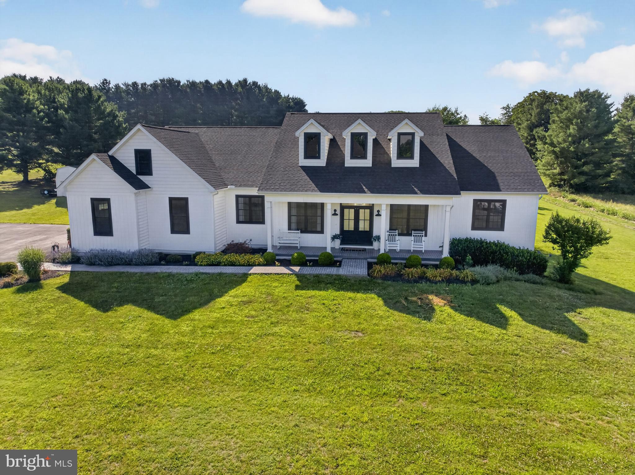 Welcome to 80 Bowling View Road, the personal residence of a respected – image 18