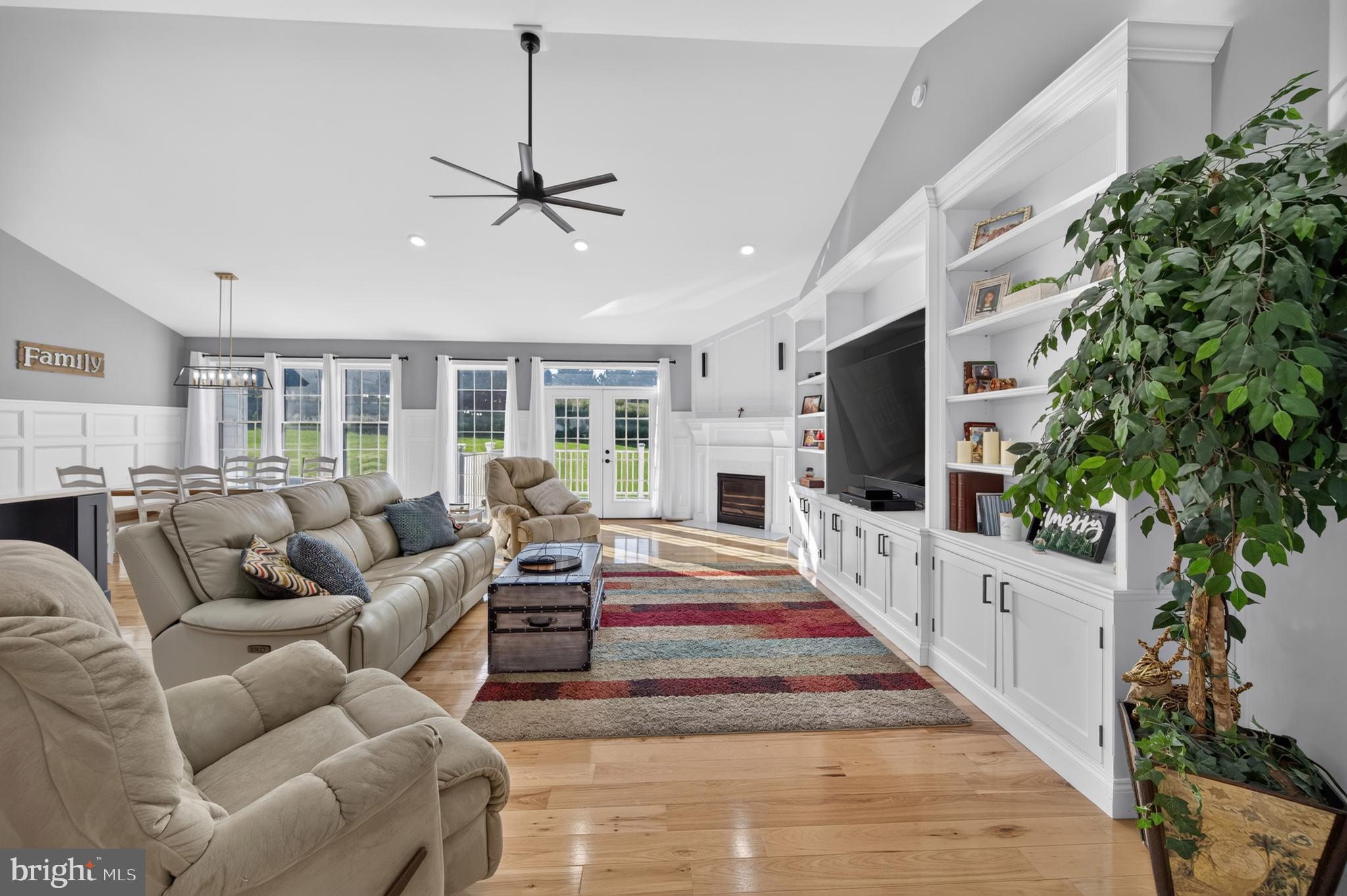 Welcome to 80 Bowling View Road, the personal residence of a respected – image 41